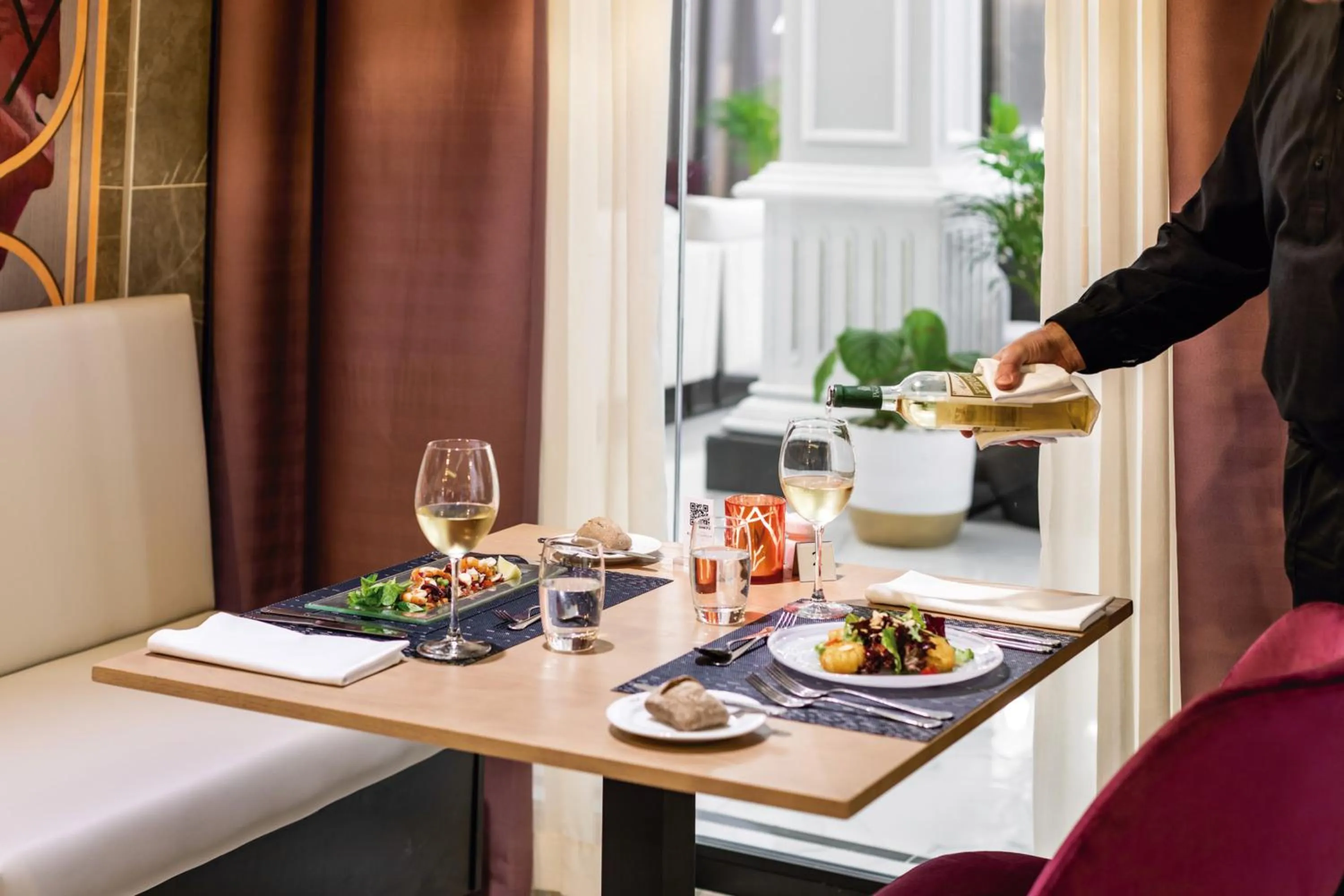 Restaurant/places to eat in Hotel Riu Madeira - All Inclusive