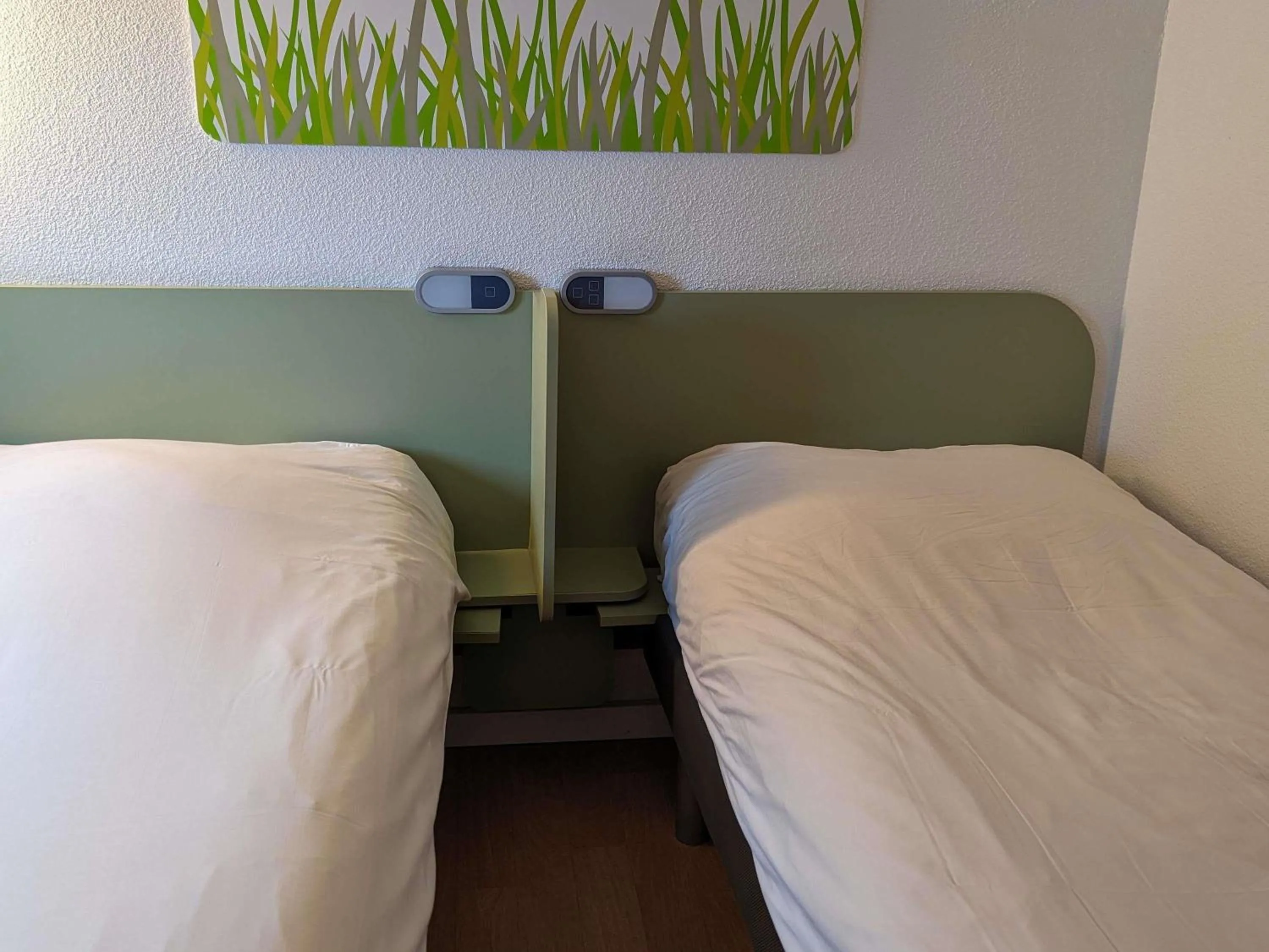 Bedroom, Bed in ibis budget Saint-Omer Centre