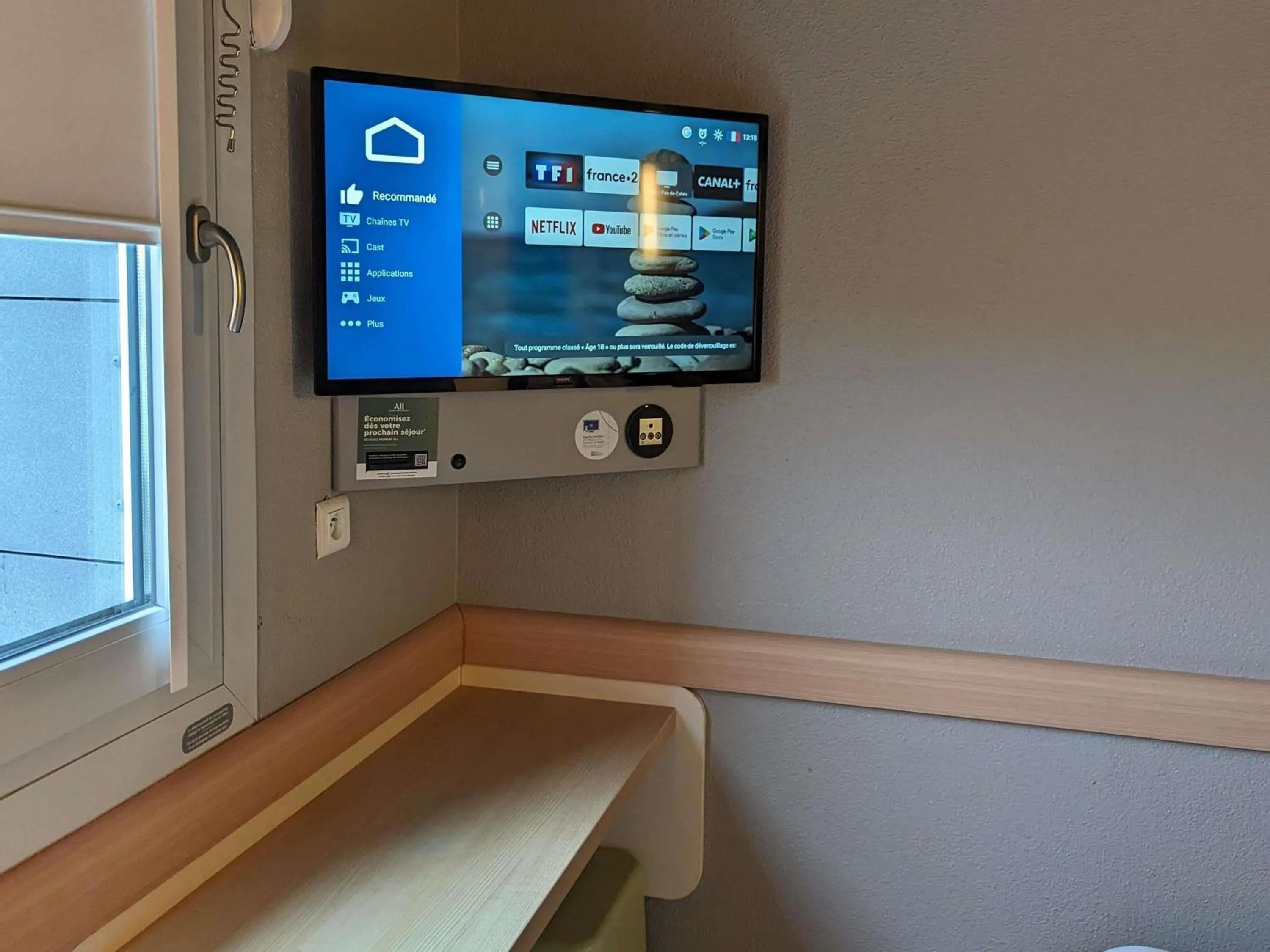 Bedroom in ibis budget Saint-Omer Centre