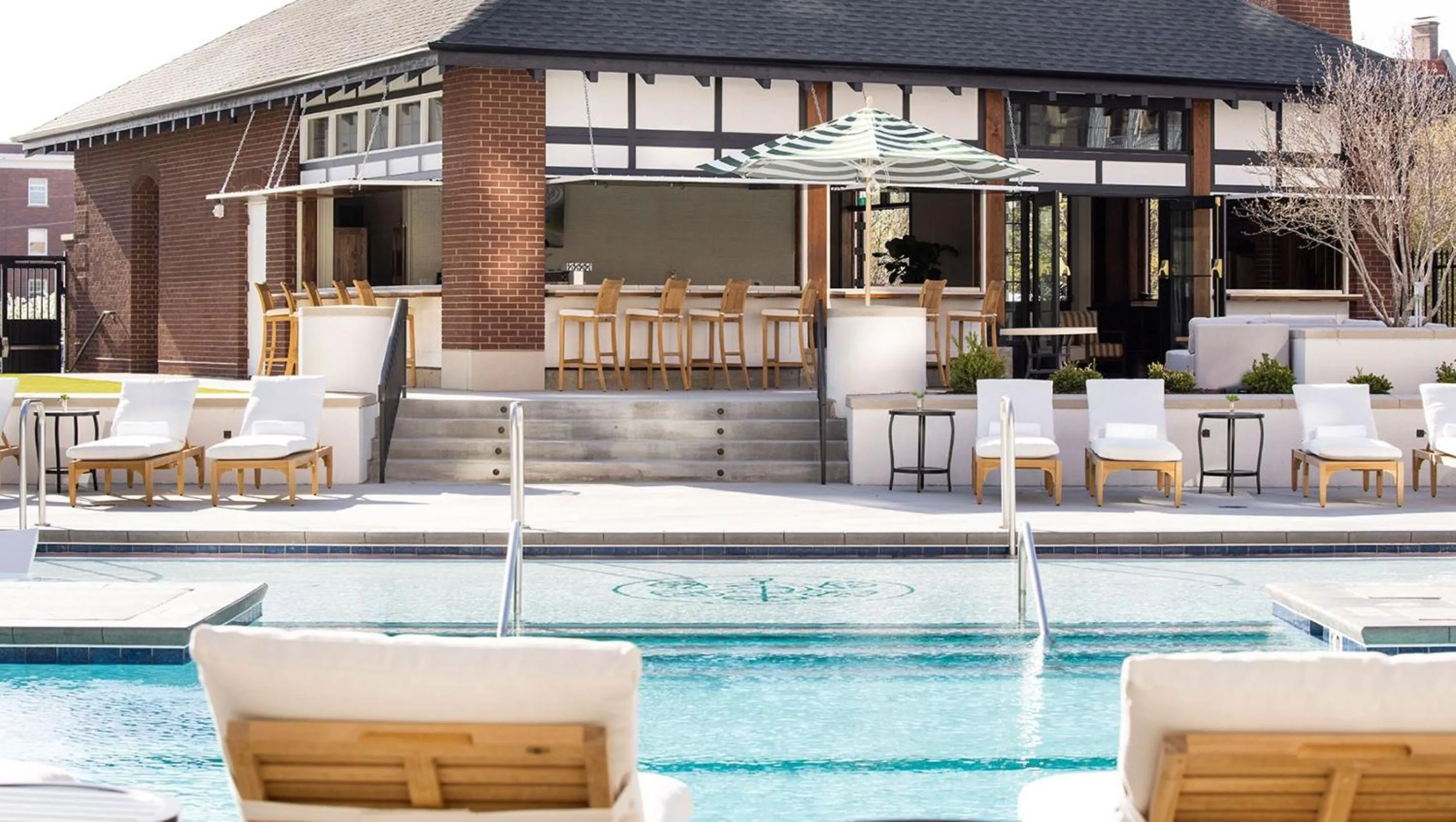Swimming pool in Kimpton Cottonwood Hotel by IHG