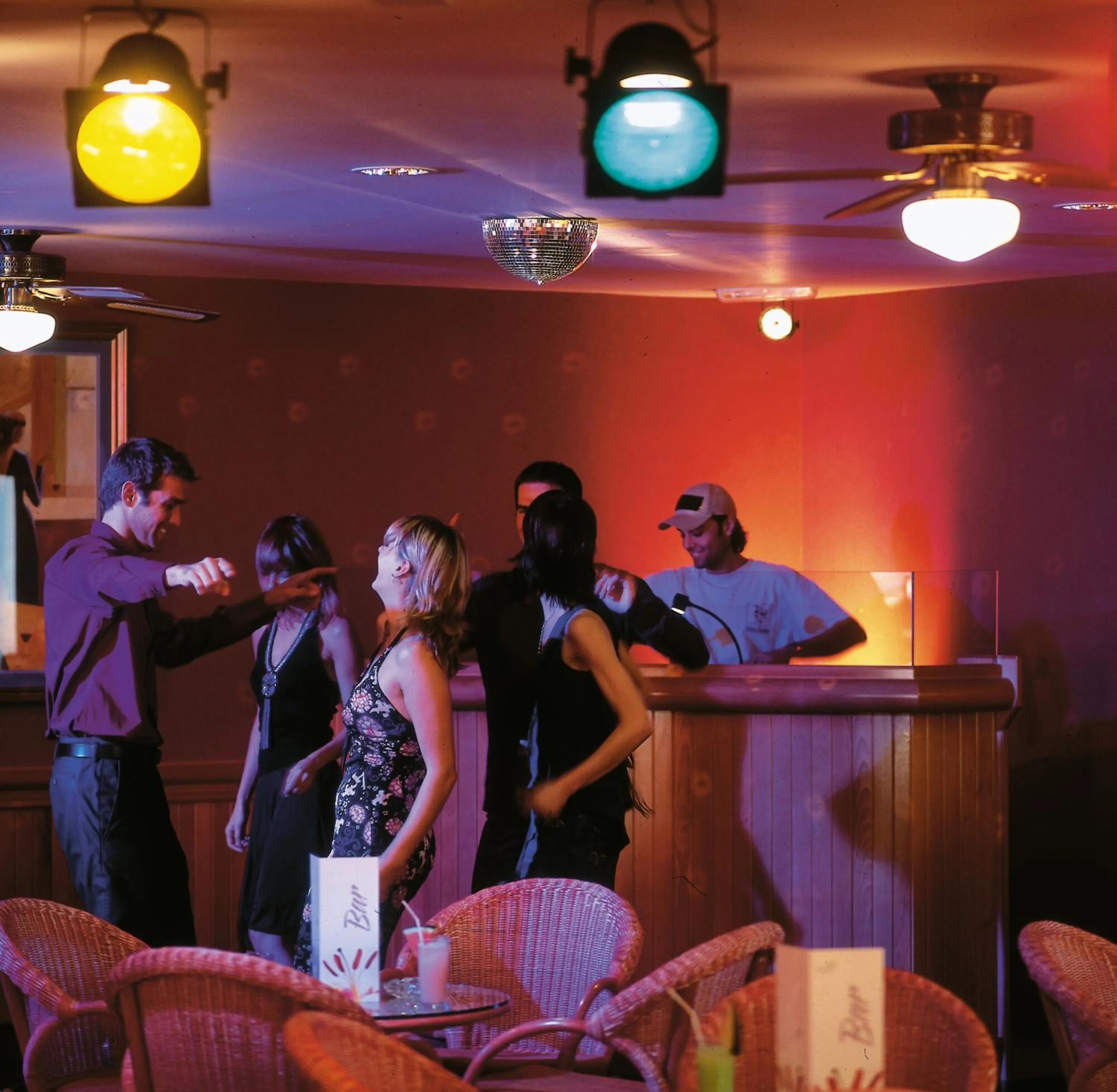 Nightclub / DJ in Hotel Riu Oliva Beach Resort - All Inclusive