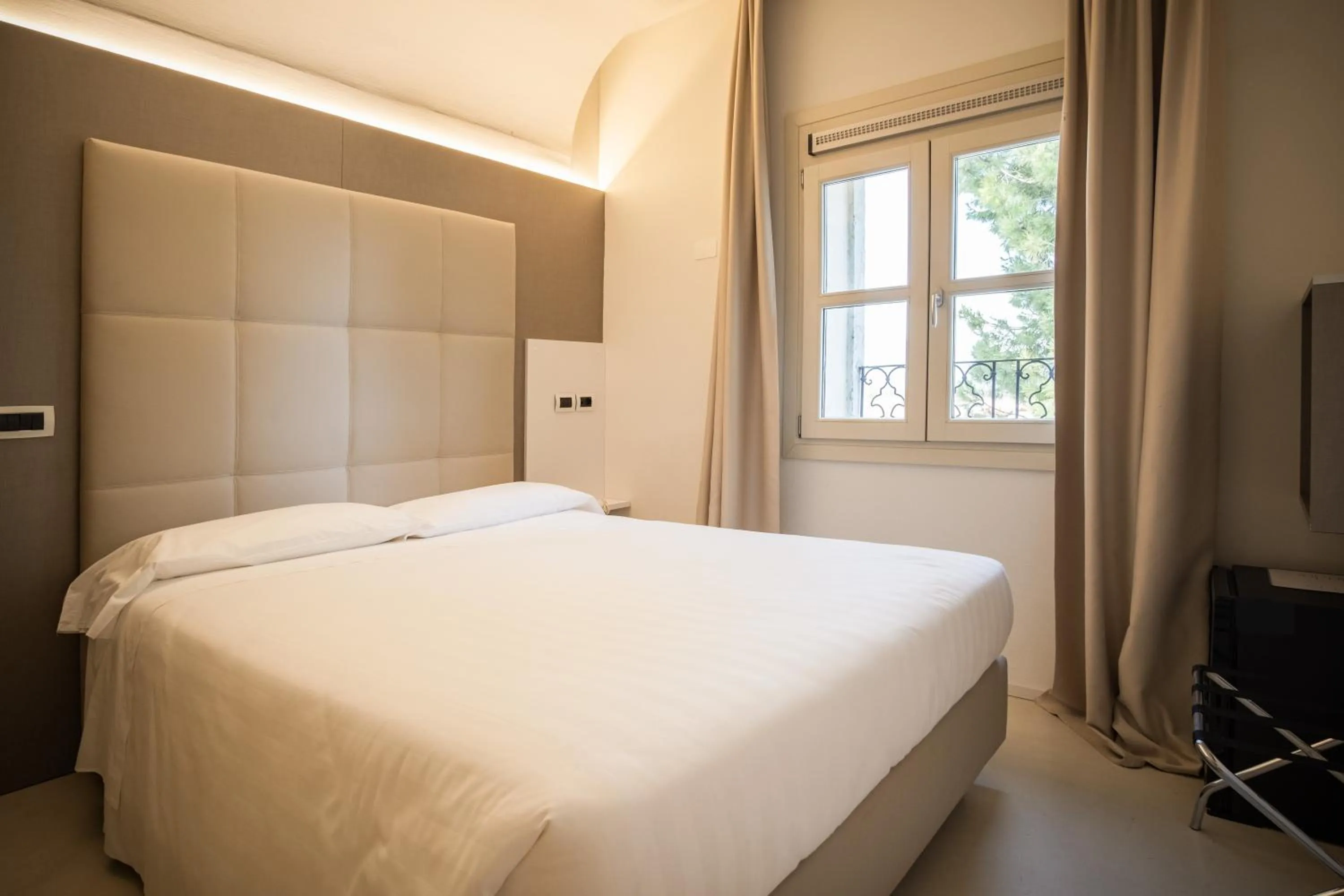 Bedroom, Bed in Hotel Villa I Pini