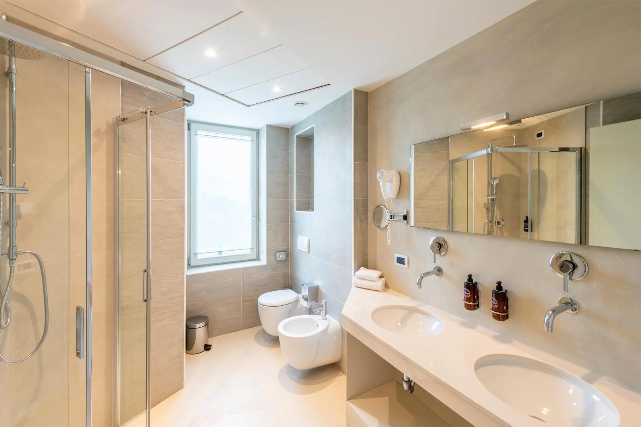 Bathroom in Hotel Villa I Pini