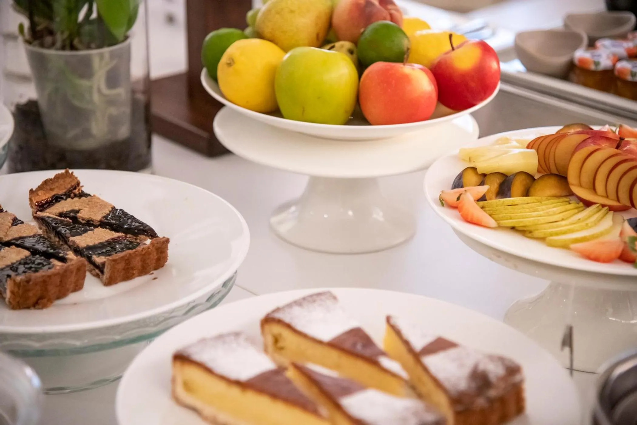 Breakfast in Hotel Villa I Pini