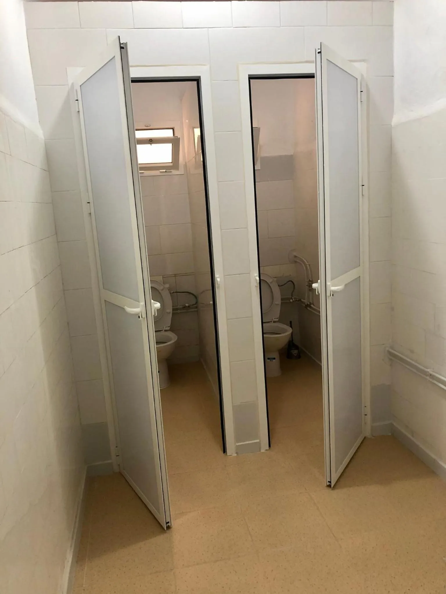 Toilet in Hotel El Maghreb Al Kabir