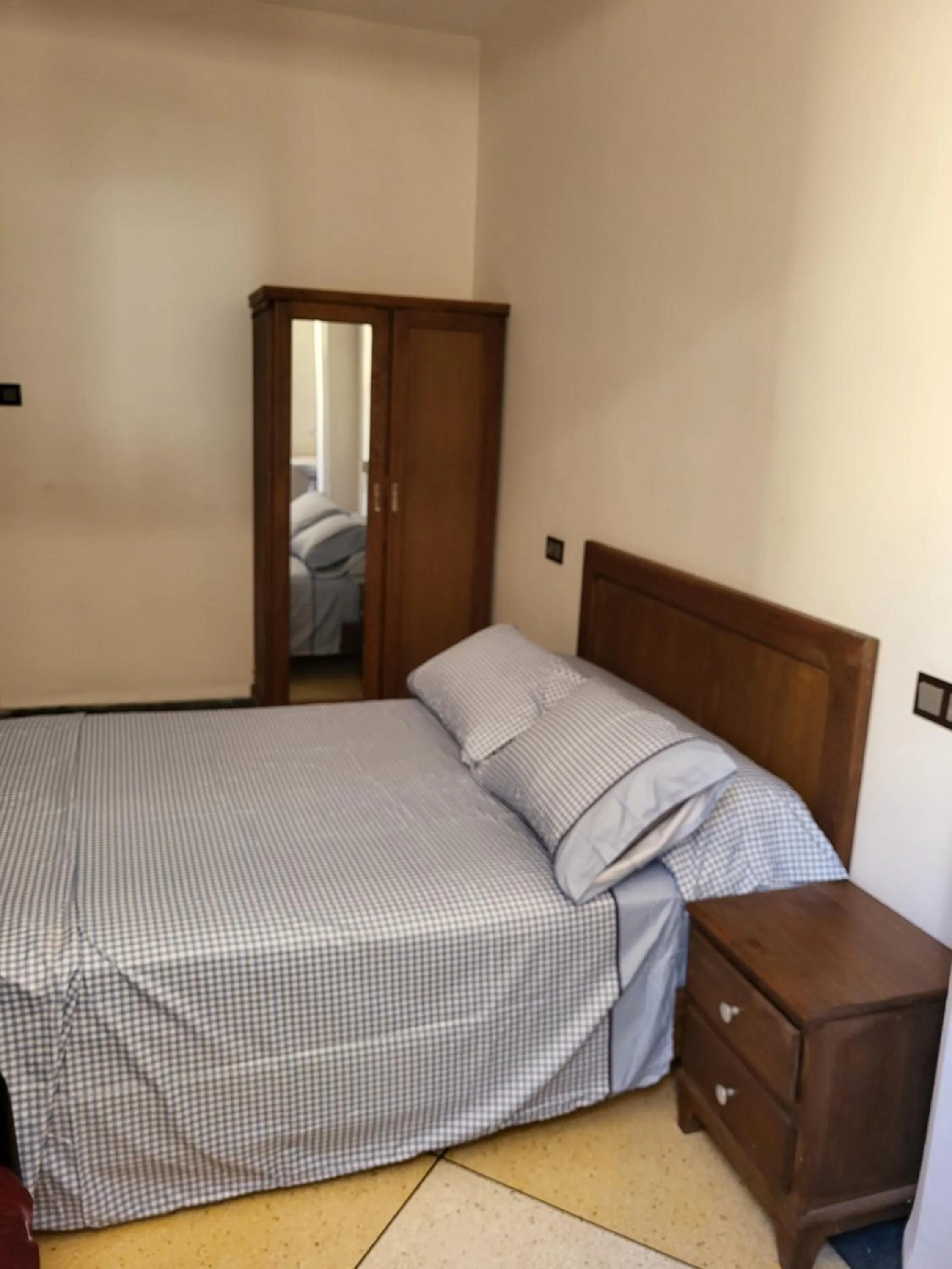 Bed in Hotel El Maghreb Al Kabir