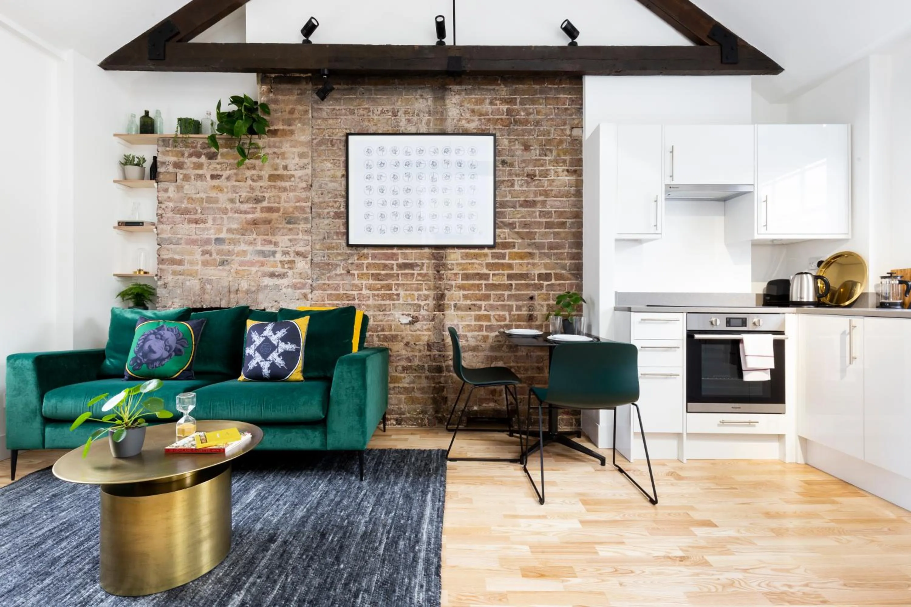 Living room in Bloomsbury By Viridian Apartments