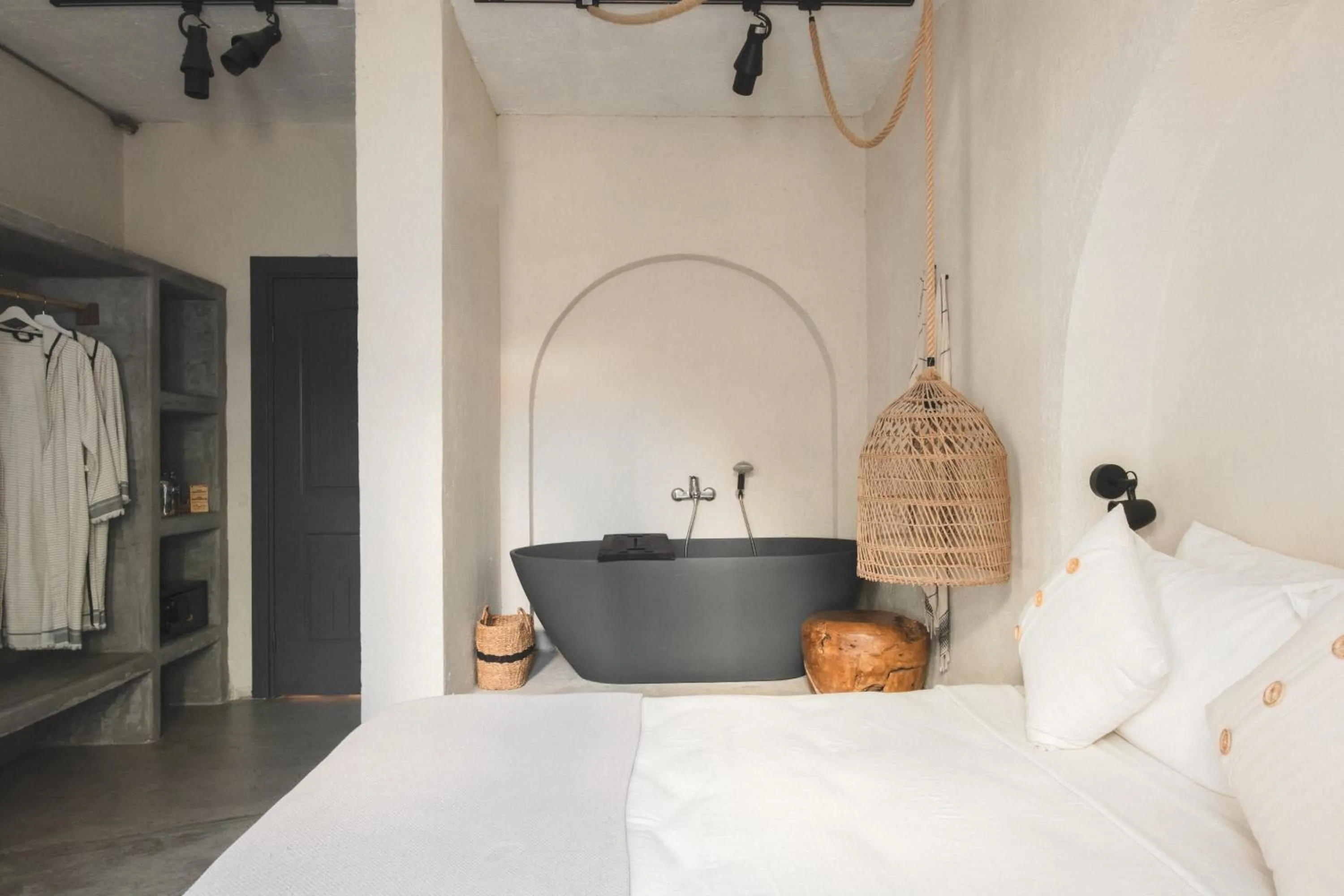 Photo of the whole room, Bed in GAIA Alaçatı Bazaar