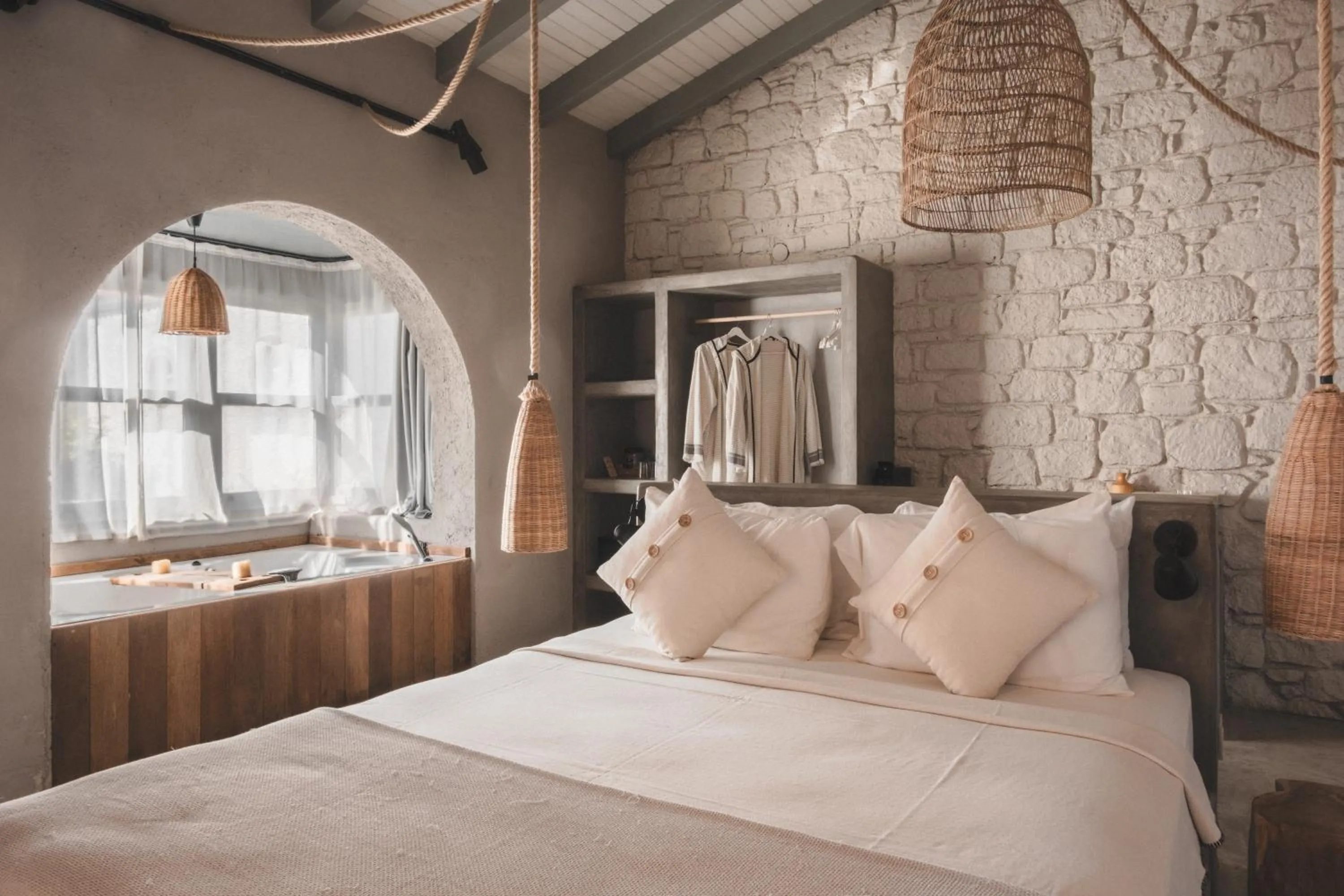 Photo of the whole room, Bed in GAIA Alaçatı Bazaar