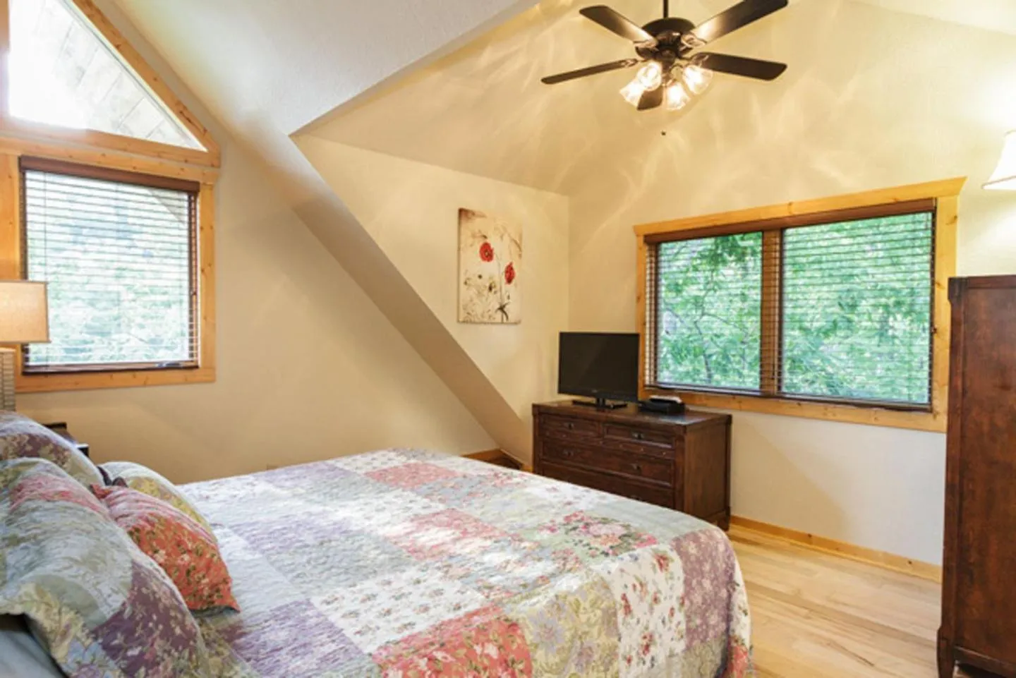 Bedroom, Bed in Big Bear Ridge Lodge - Breathtaking mountain views and private forest scenes in amazing large log cabin