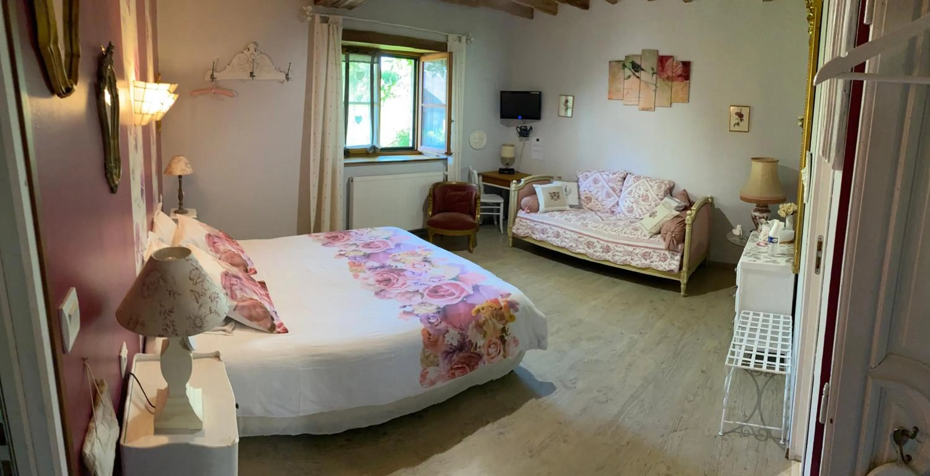 Bed in Chambre d'Hôtes du Domaine de la Haute Poignandiere