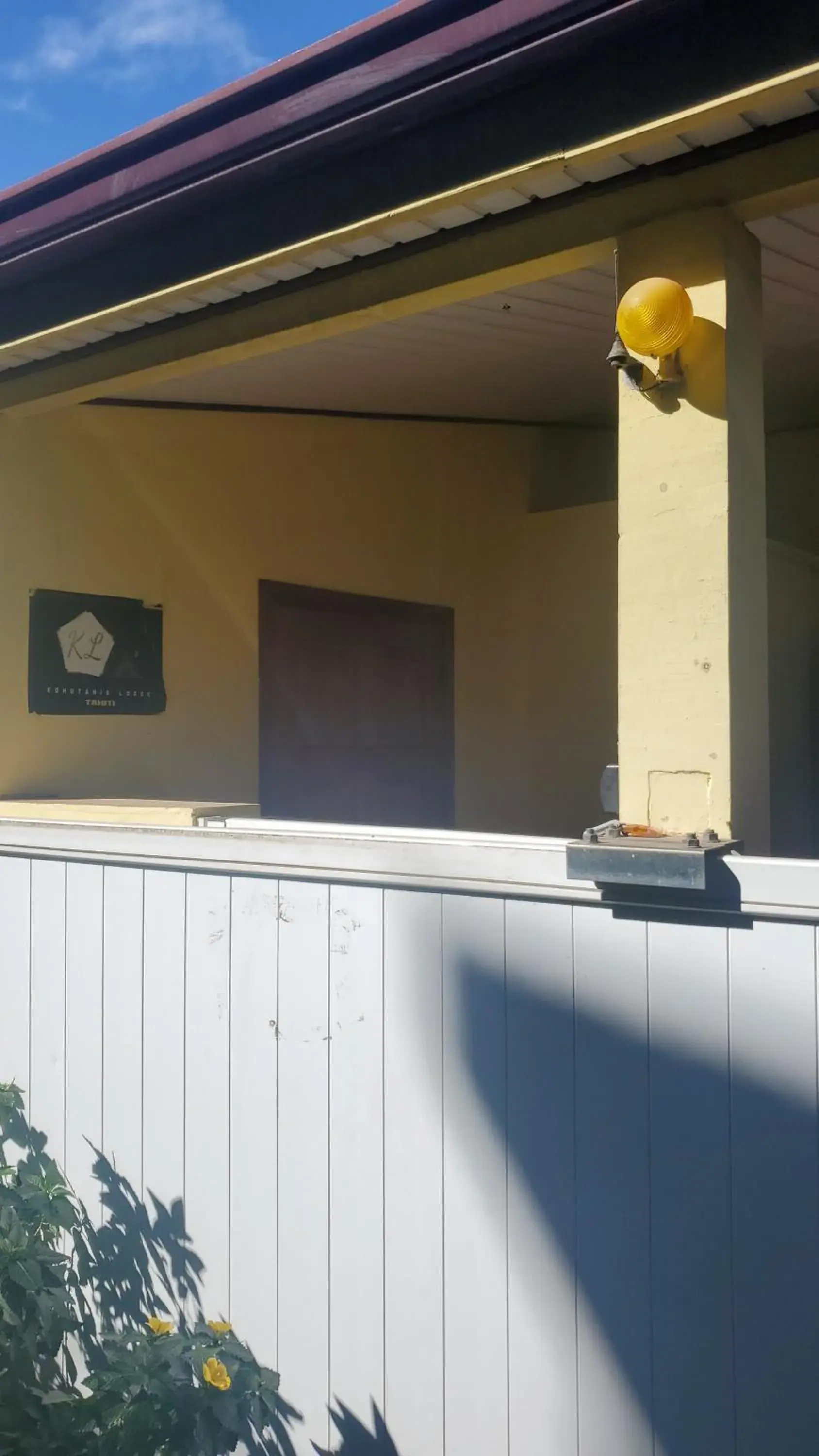 Single Bed in Dormitory Room in Sweet Mini Dortoir sur notre terrasse couverte pour vos transits entre deux vols by Kohutahia Lodge, 7 min by car to airport and town Single Bed in Dormitory Room in Sweet Mini Dortoir sur notre terrasse couverte pour vos transits entre deux vols by Kohutahia Lodge, 7 min by car to airport and town