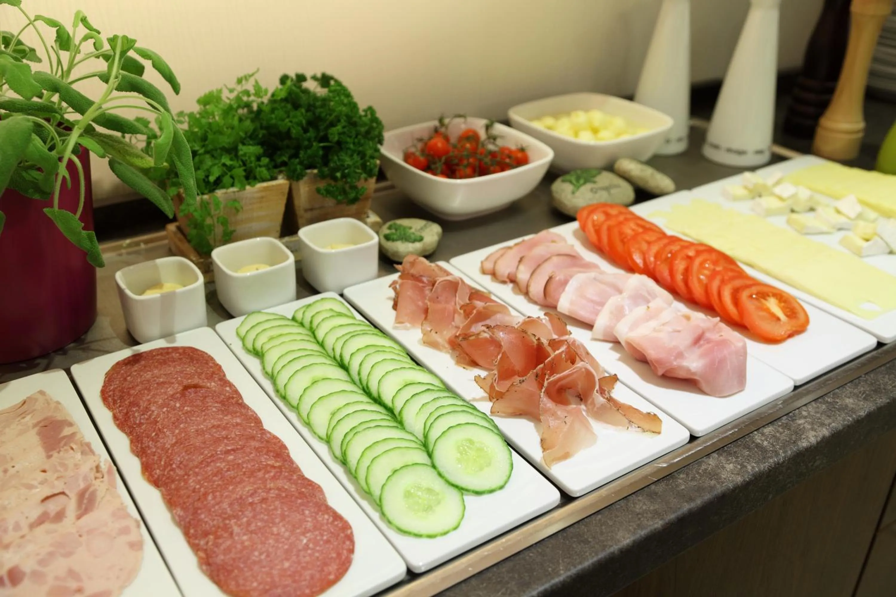 Buffet breakfast in Garni-Hotel Goldenes Lamm