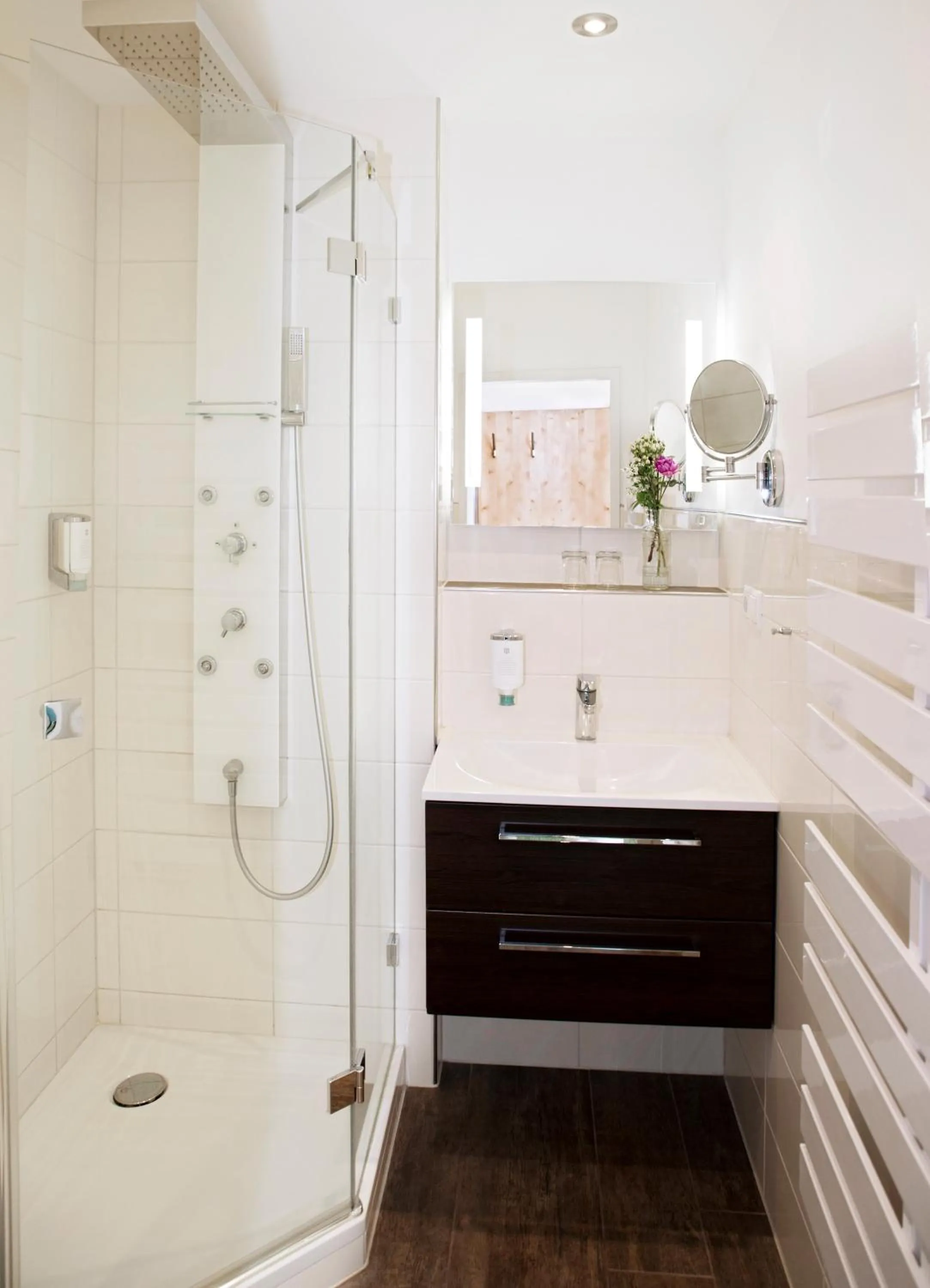 Bathroom in Garni-Hotel Goldenes Lamm