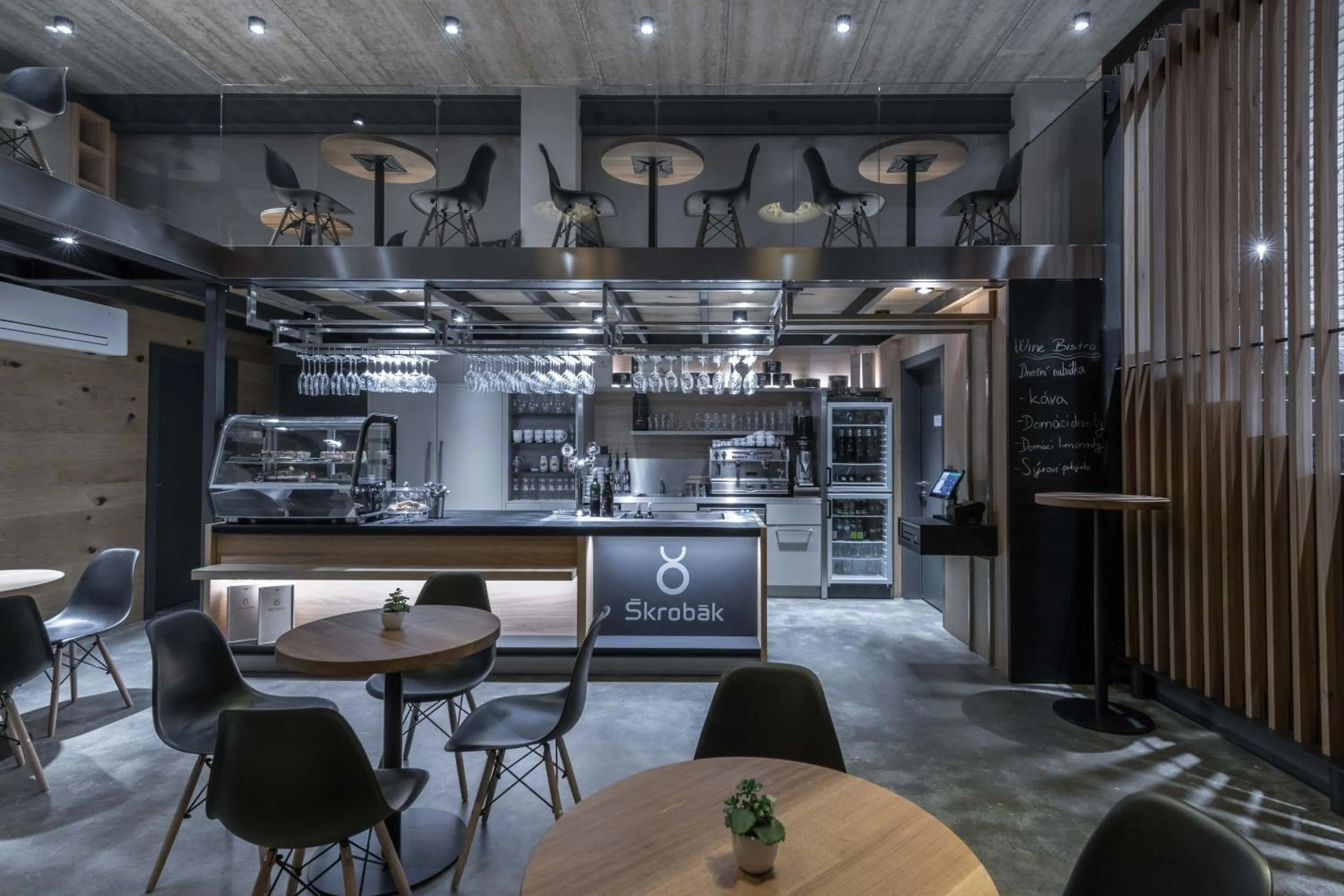 Restaurant/places to eat in Boutique Hotel Vinařství Škrobák