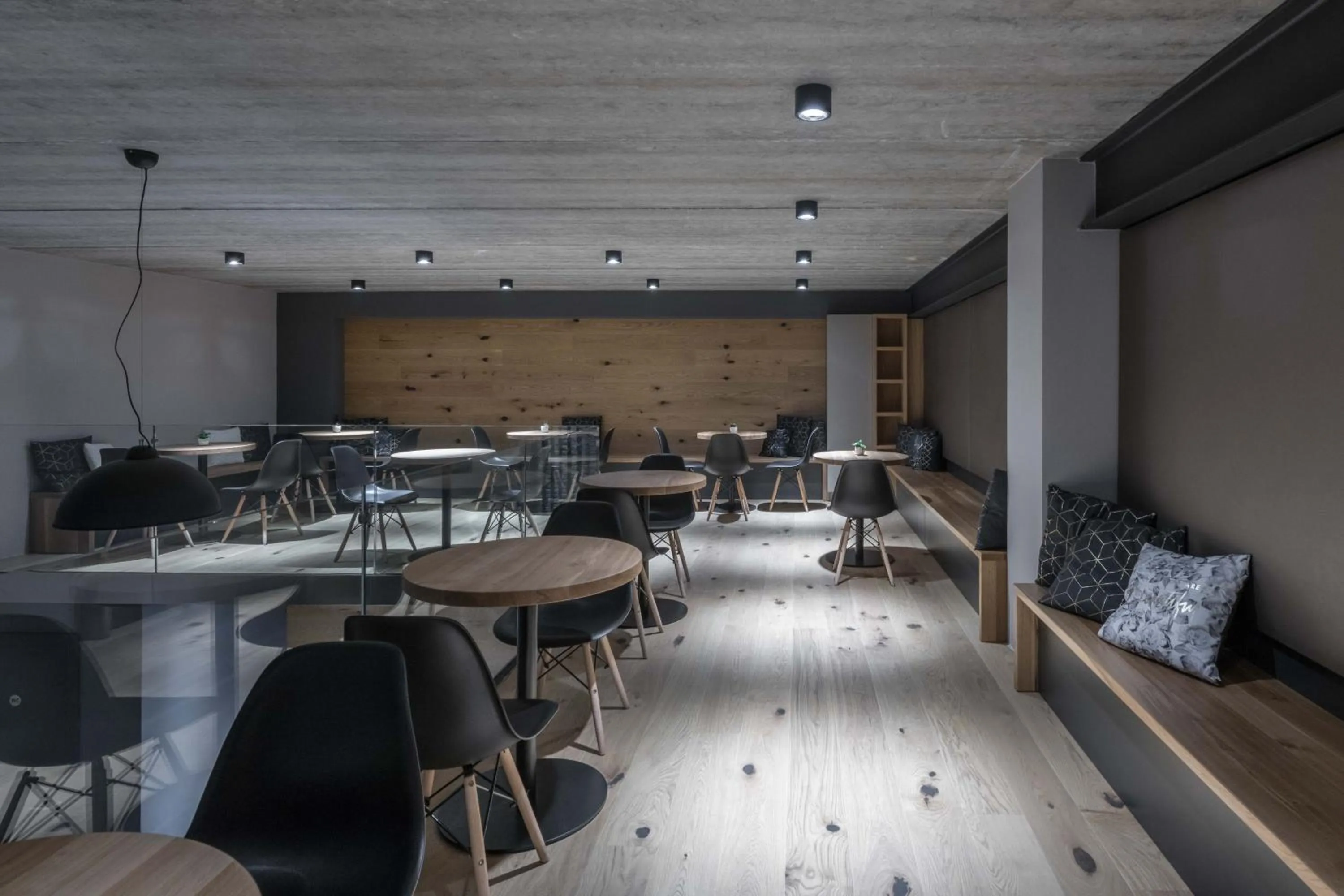 Restaurant/places to eat in Boutique Hotel Vinařství Škrobák