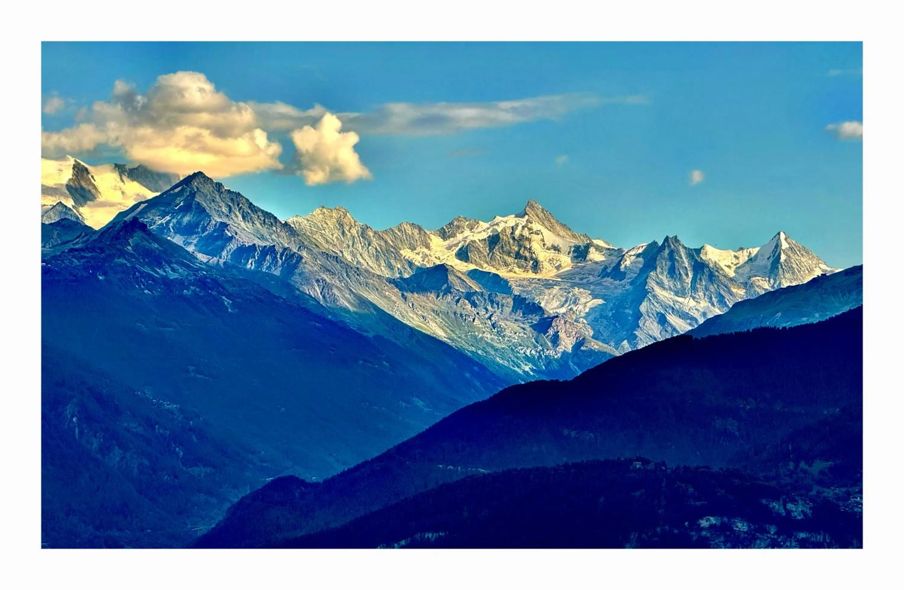 Mountain view in Hôtel de la Forêt