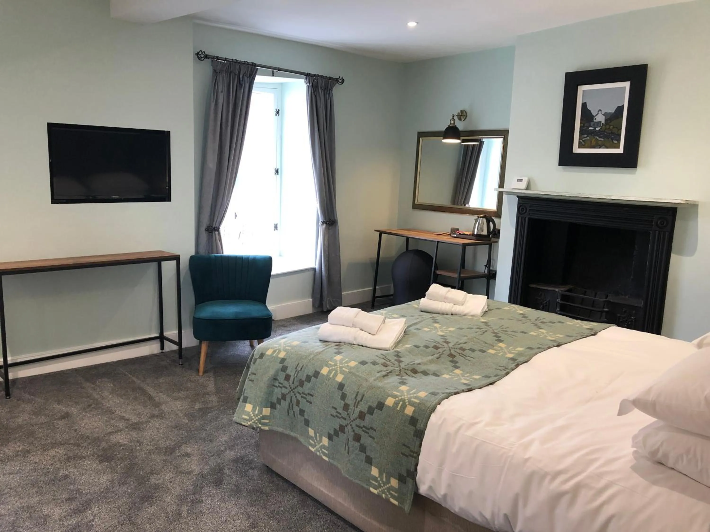 Bed in Mount Street House