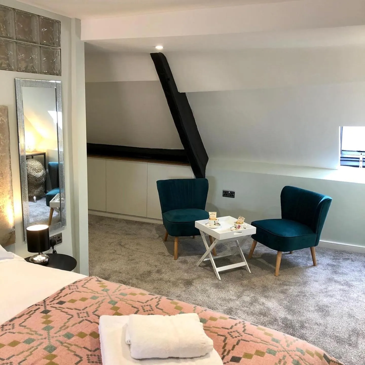 Bed in Mount Street House