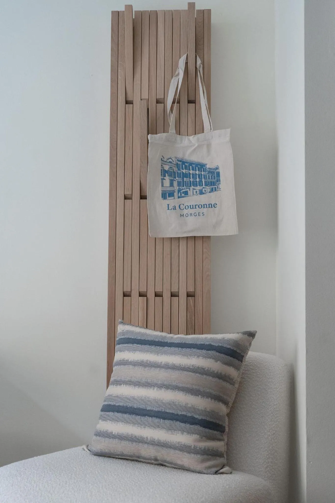 Bed in Hôtel de la Couronne