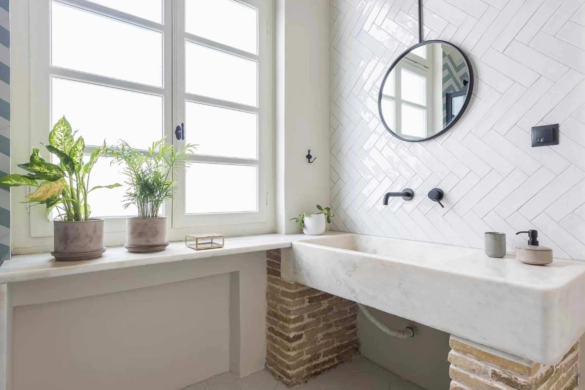 Bathroom in Moon And Stars Athens