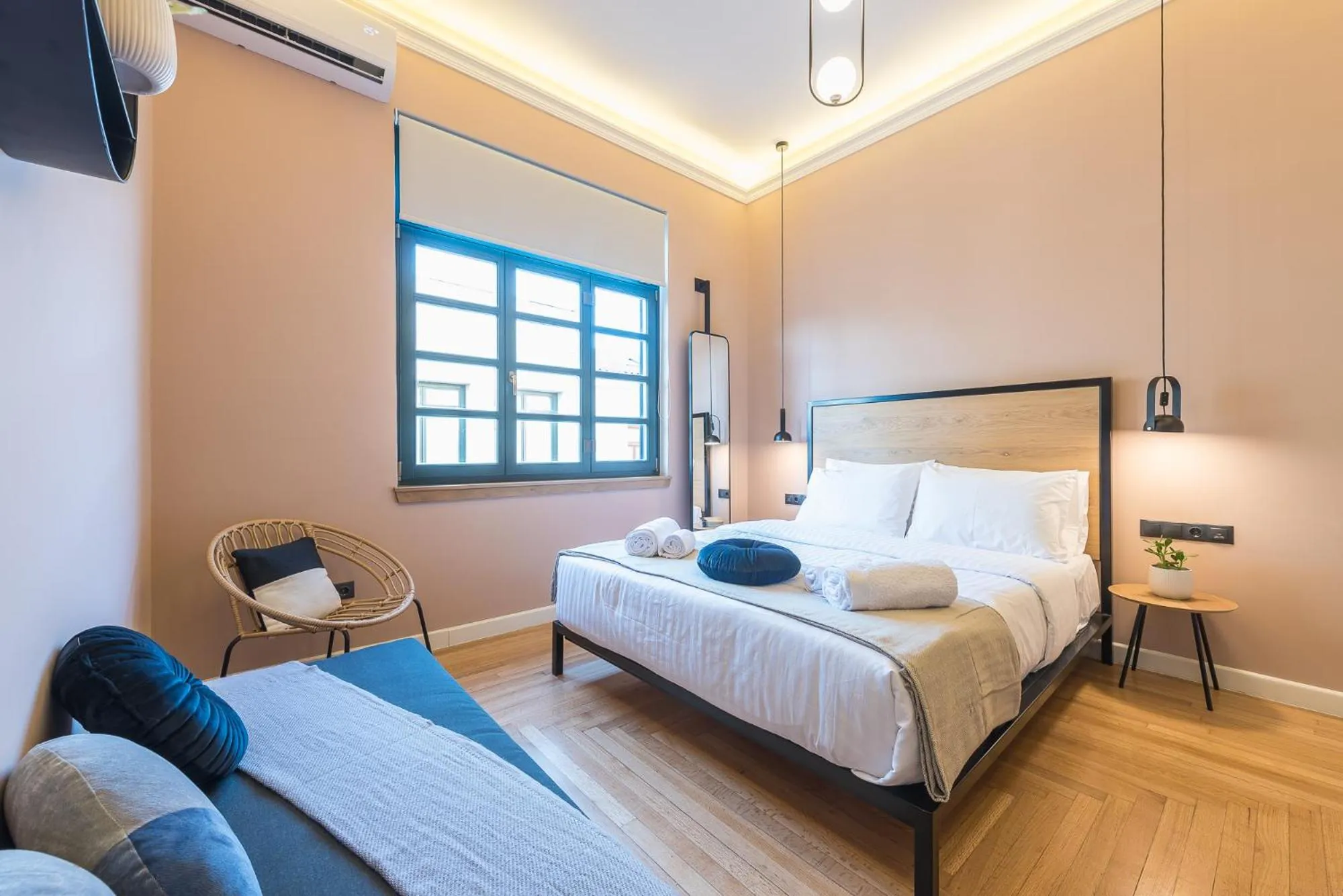 Bed in Moon And Stars Athens