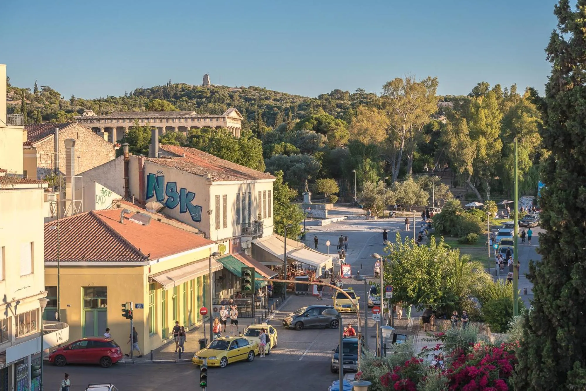 Neighbourhood in Moon And Stars Athens