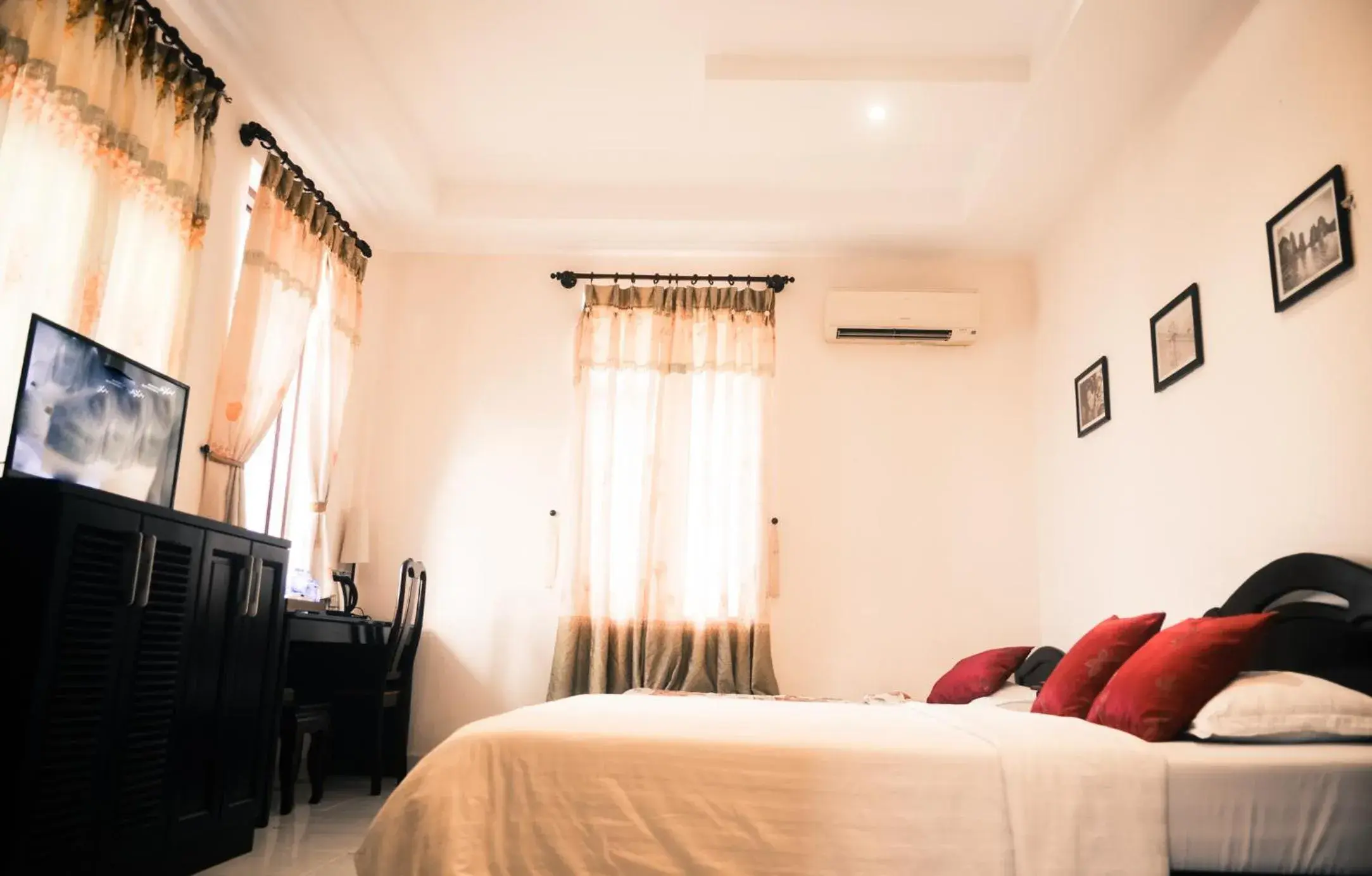 Triple Room with Balcony in Thanh Binh Hotel Triple Room with Balcony in Thanh Binh Hotel