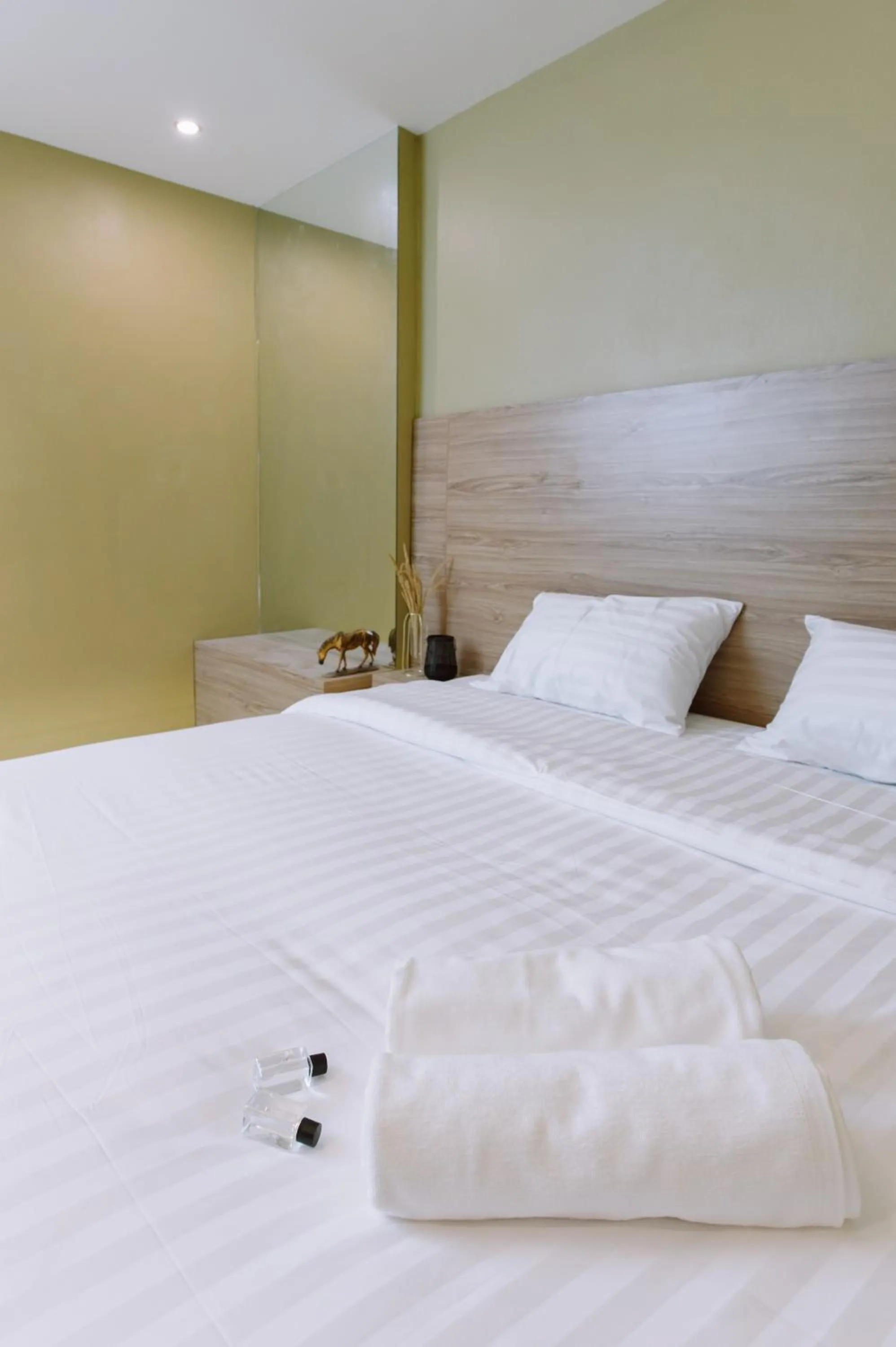 Bed in The Cape Hotel