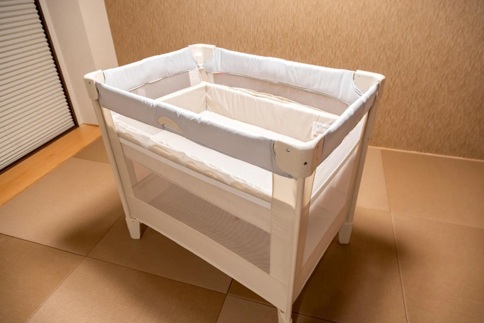 cot in MADOKA Kyoto station west