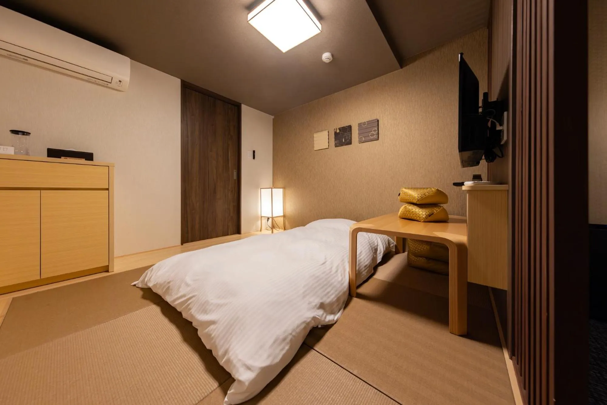 Bedroom, Bed in MADOKA Kyoto station west