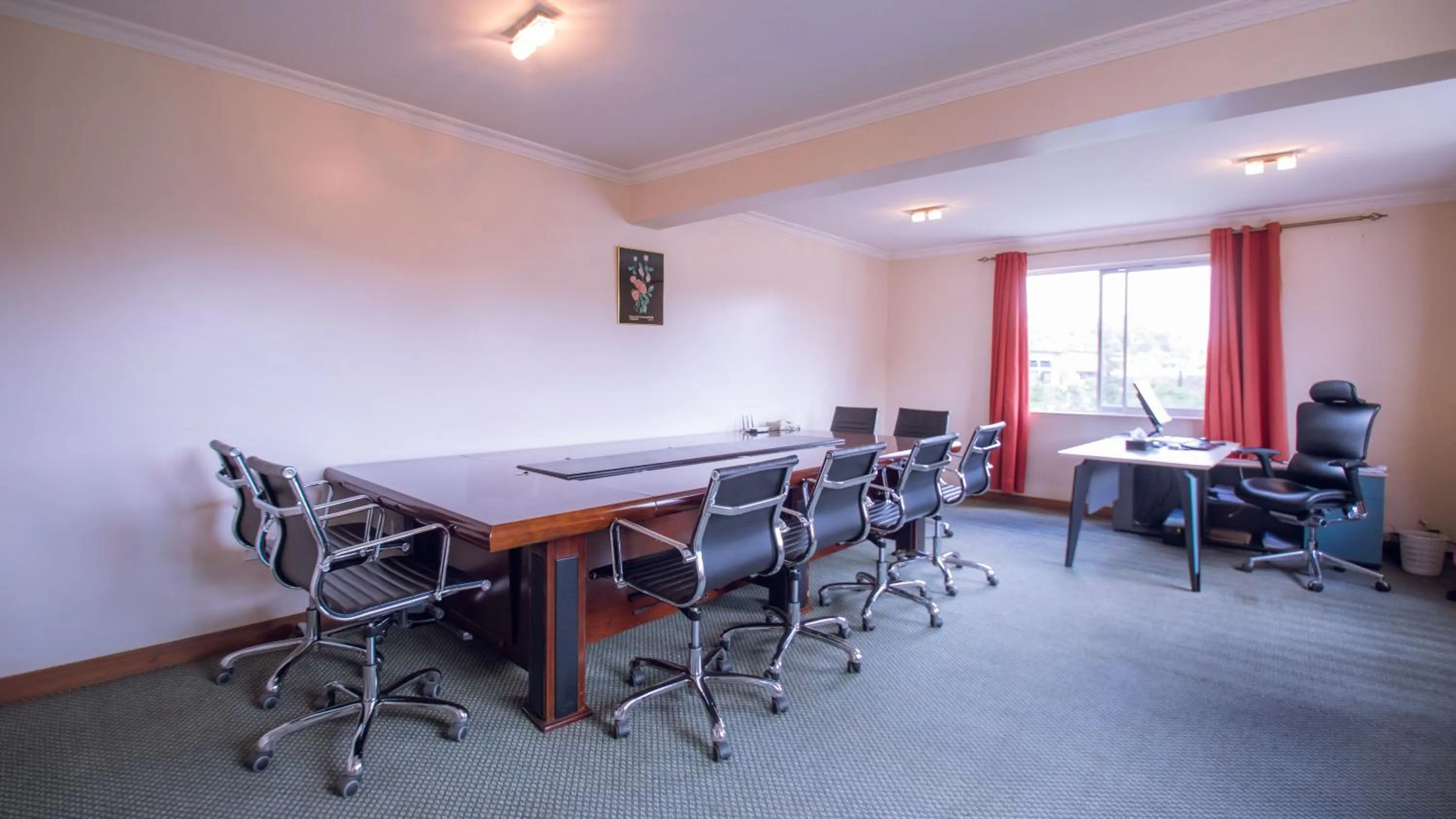 Meeting/conference room in Longview Suites Hotel