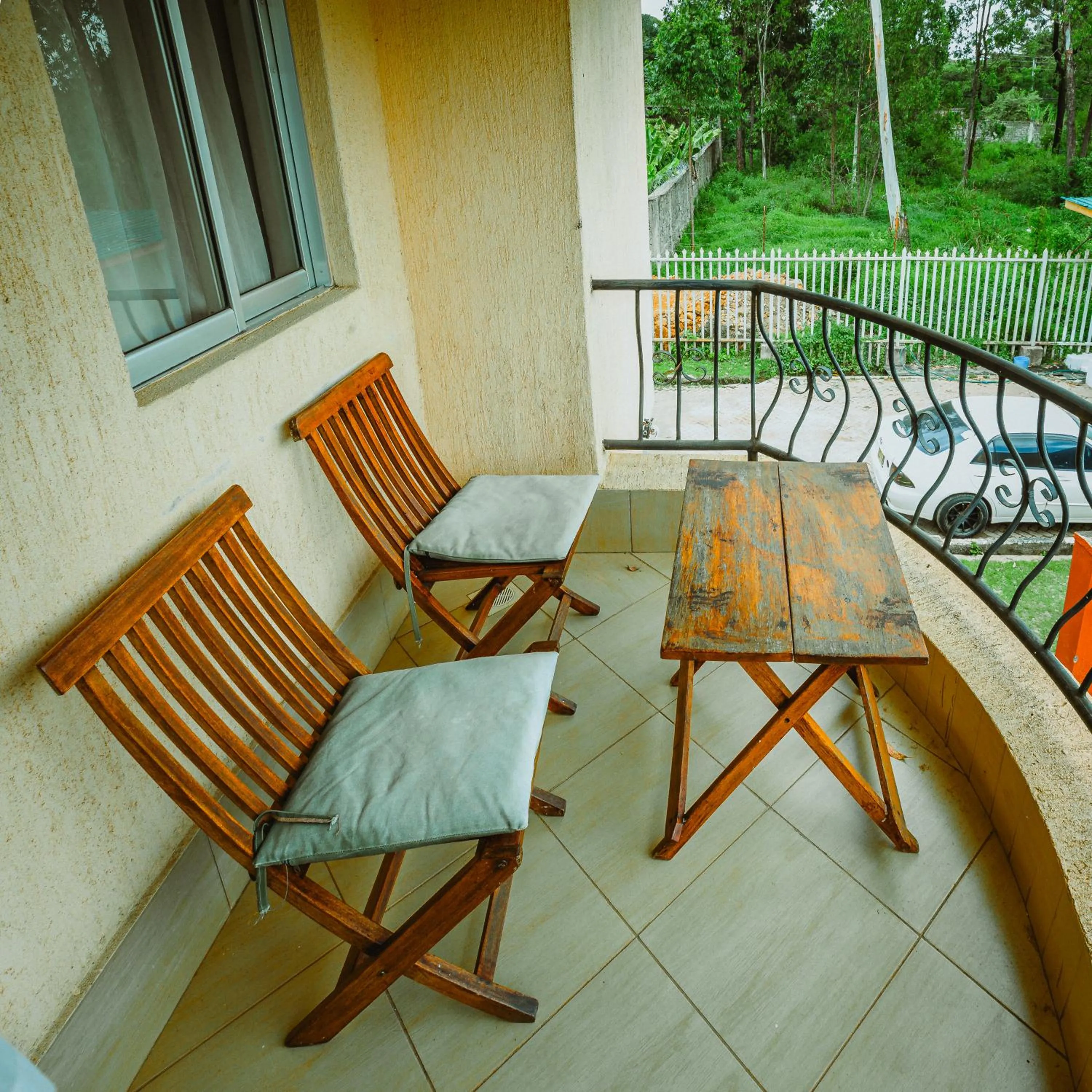 Balcony/Terrace in Longview Suites Hotel