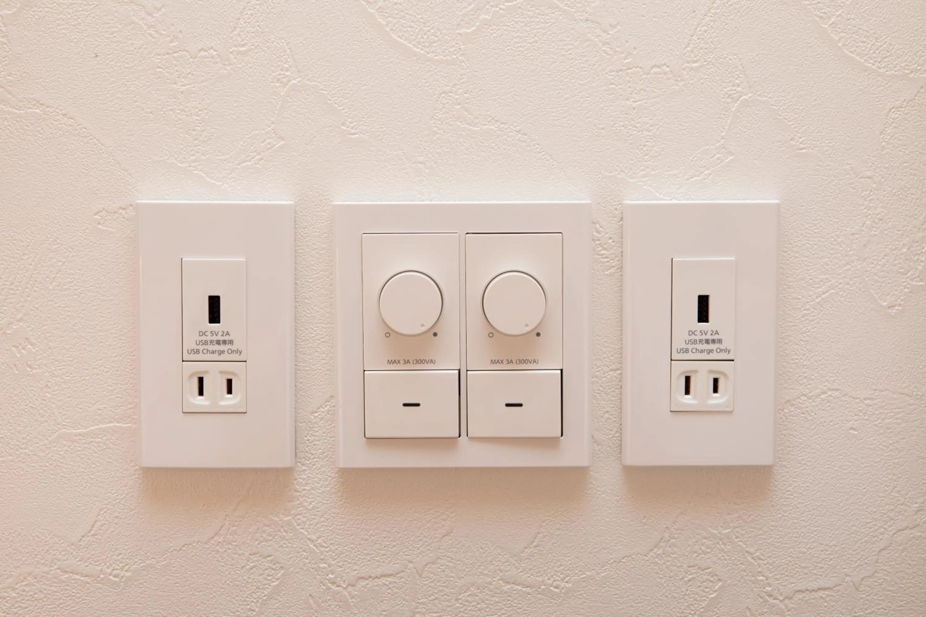 Photo of the whole room in HOTEL&CO