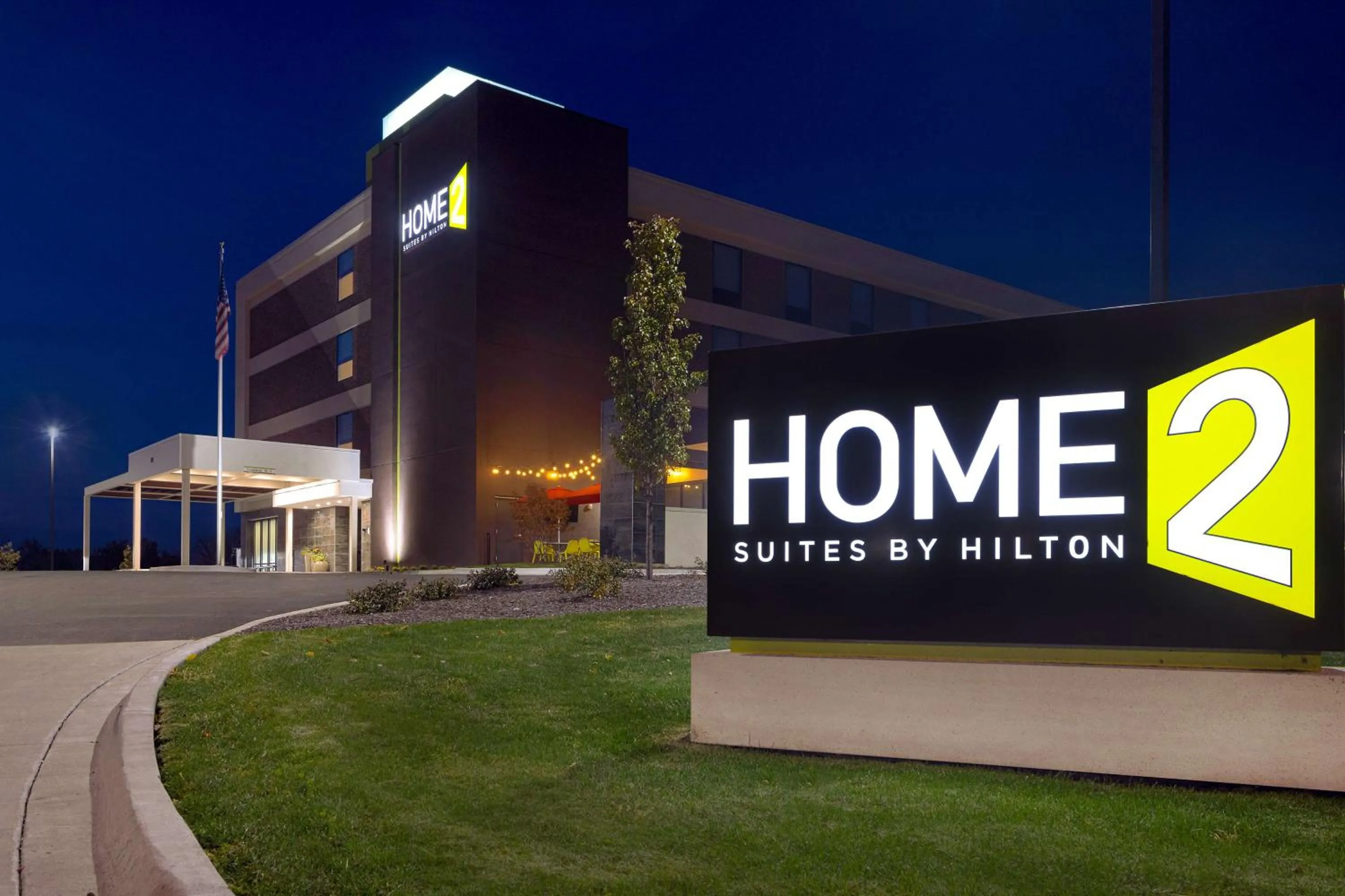 Property building in Home2 Suites By Hilton DeKalb