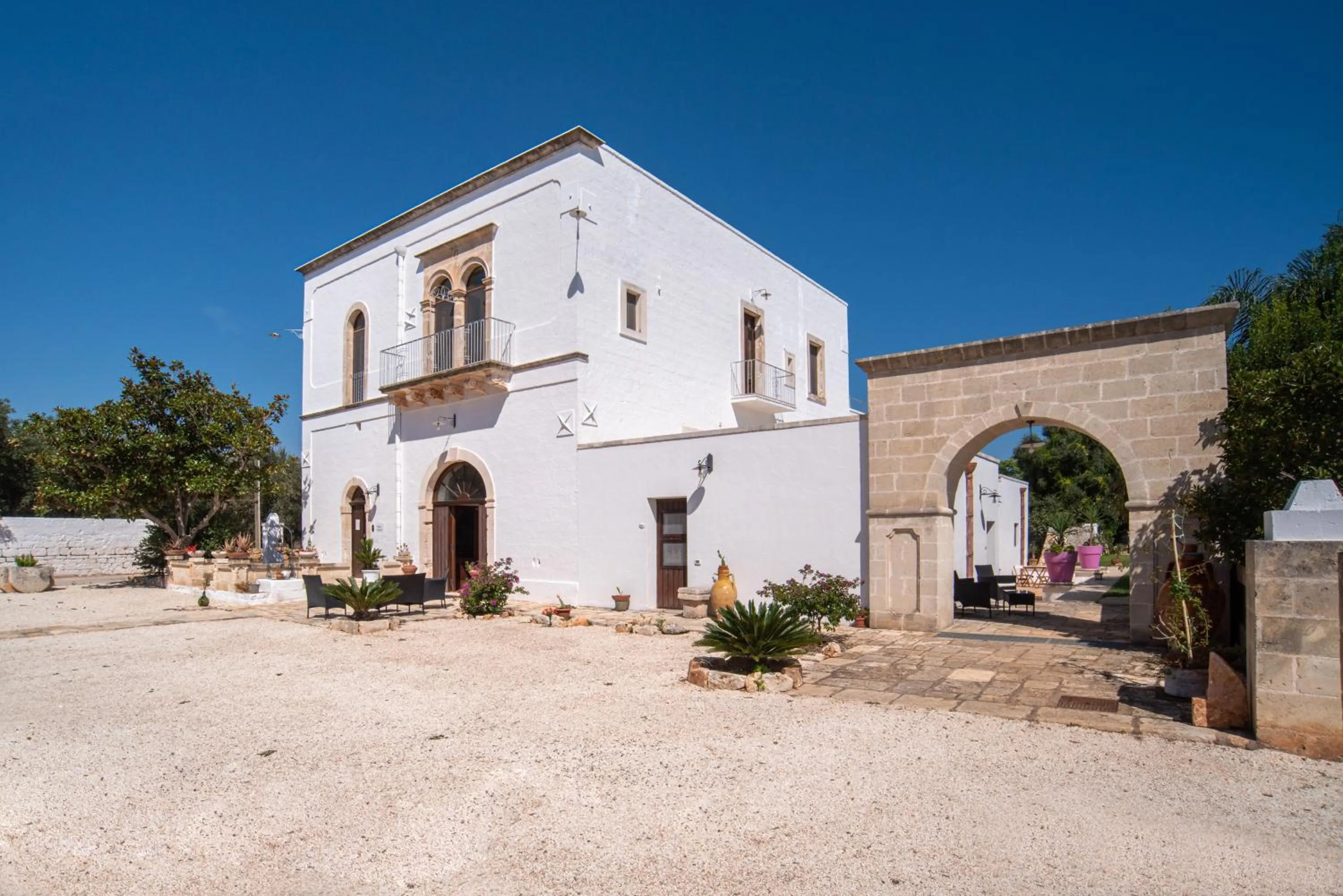 Property building in Masseria Borgo Santuri