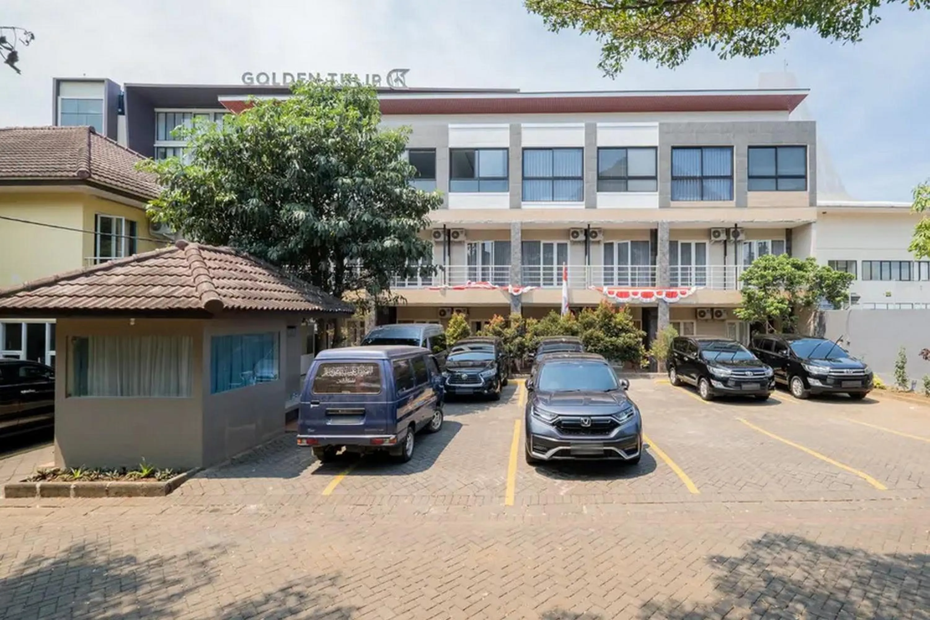 Property building in RedDoorz near Jawa Timur Park 2