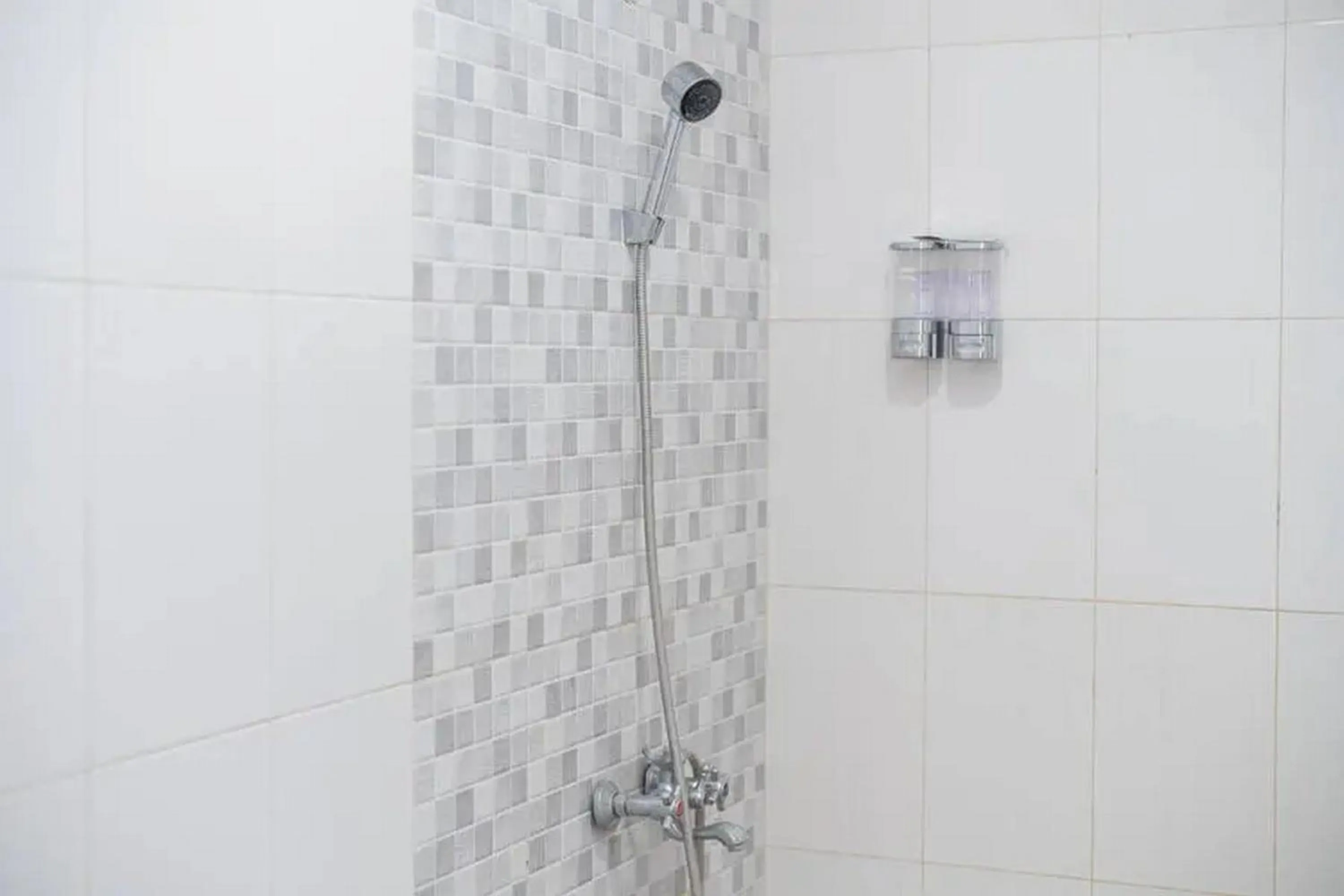 Bathroom in RedDoorz near Jawa Timur Park 2