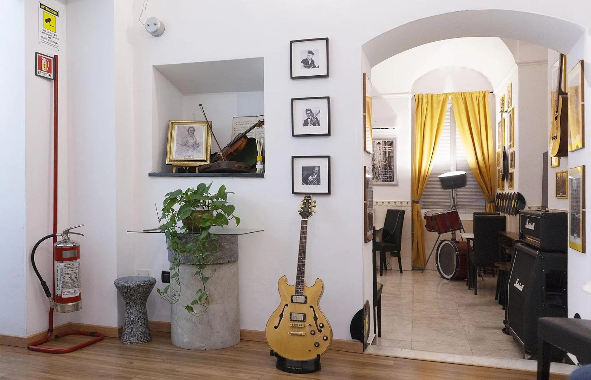 Lobby or reception in Red and Blues Music Hotel Genova