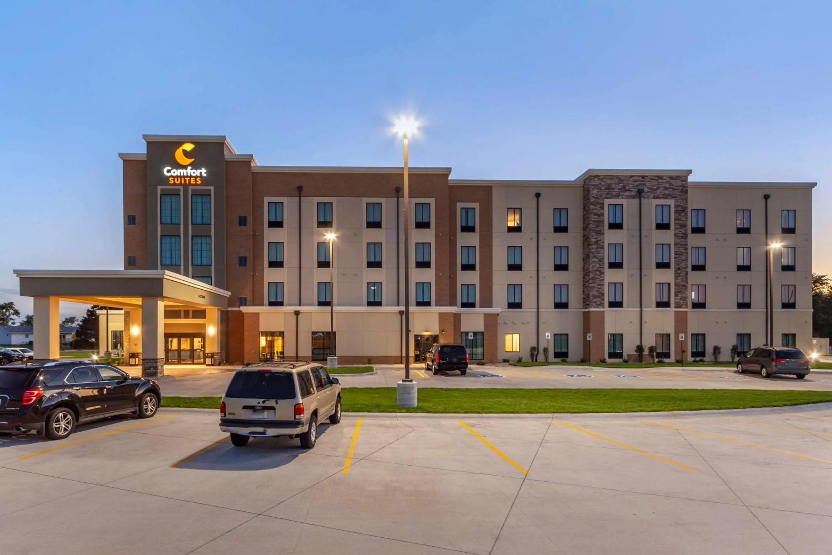Property building in Comfort Suites Grand Island South