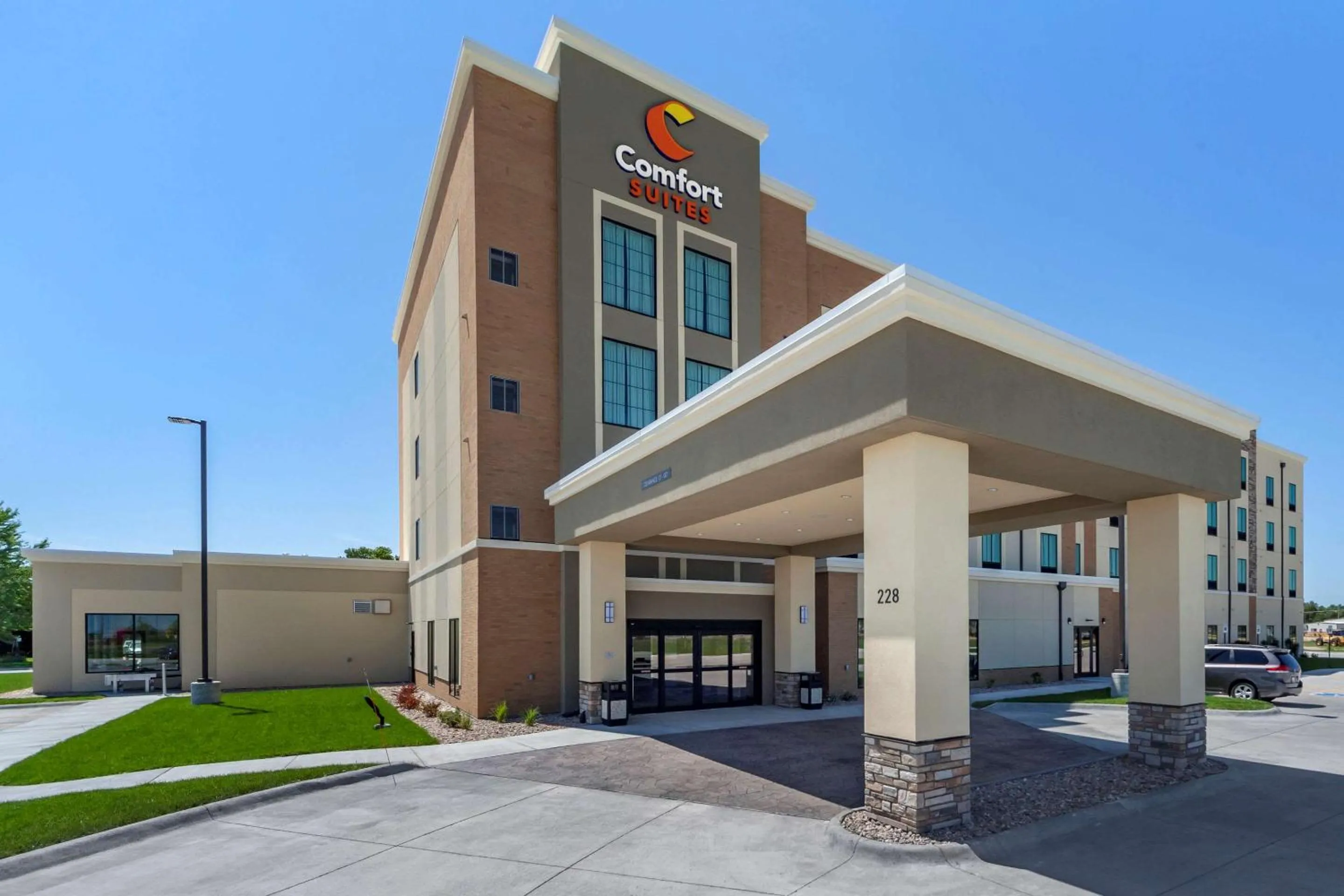 Property building in Comfort Suites Grand Island South