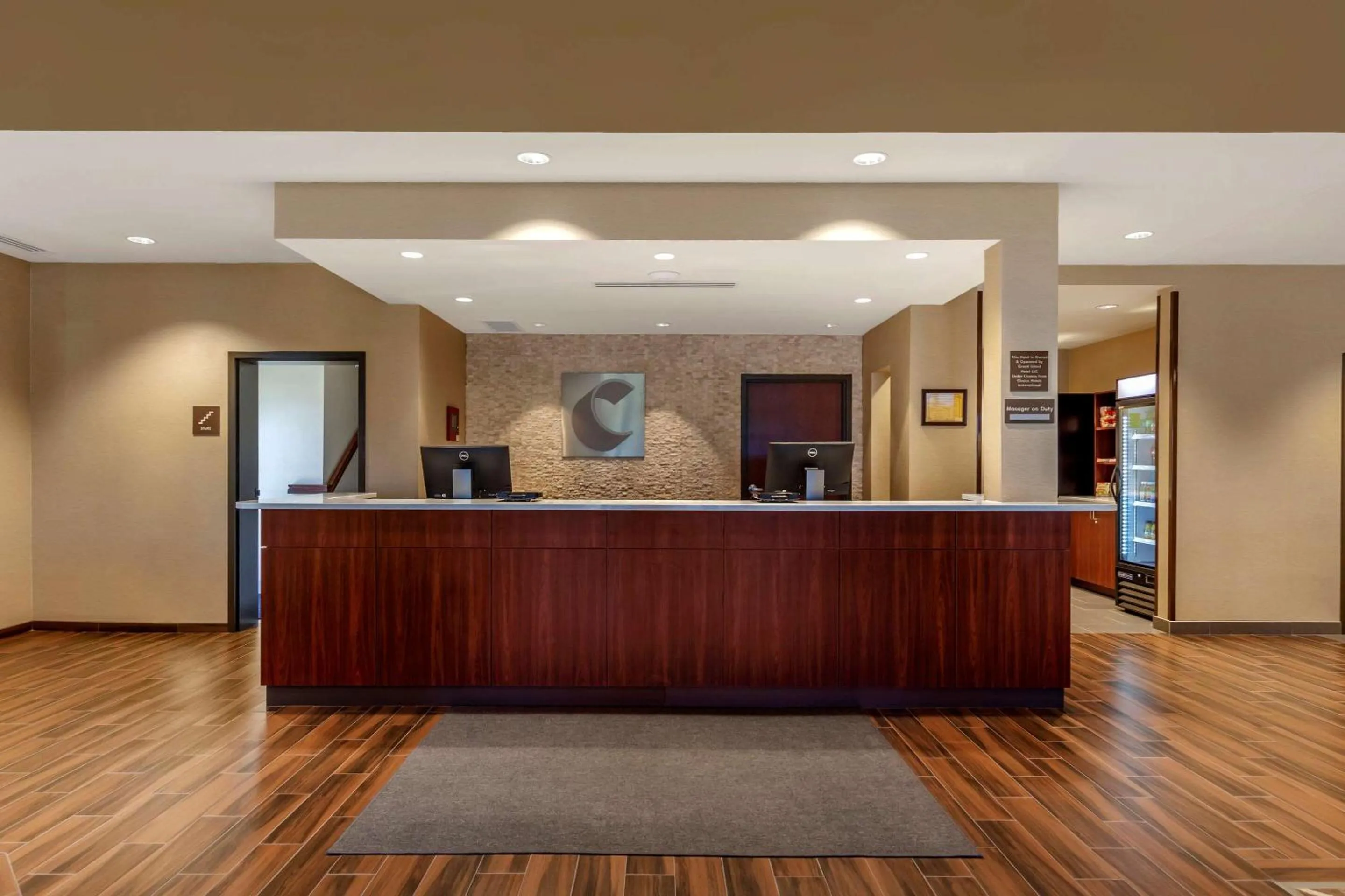 Lobby or reception in Comfort Suites Grand Island South