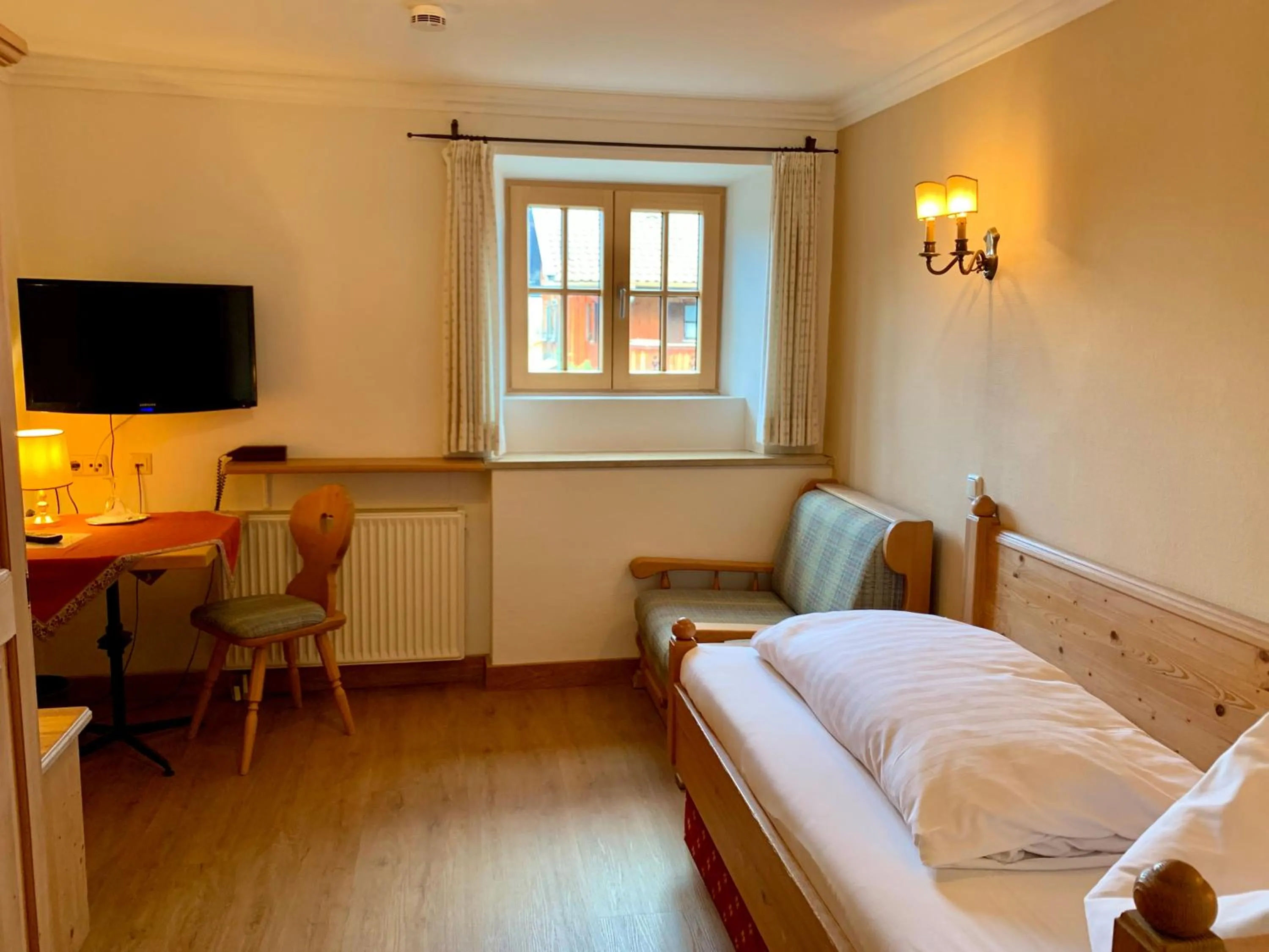 Photo of the whole room, Bed in Hotel zur Post