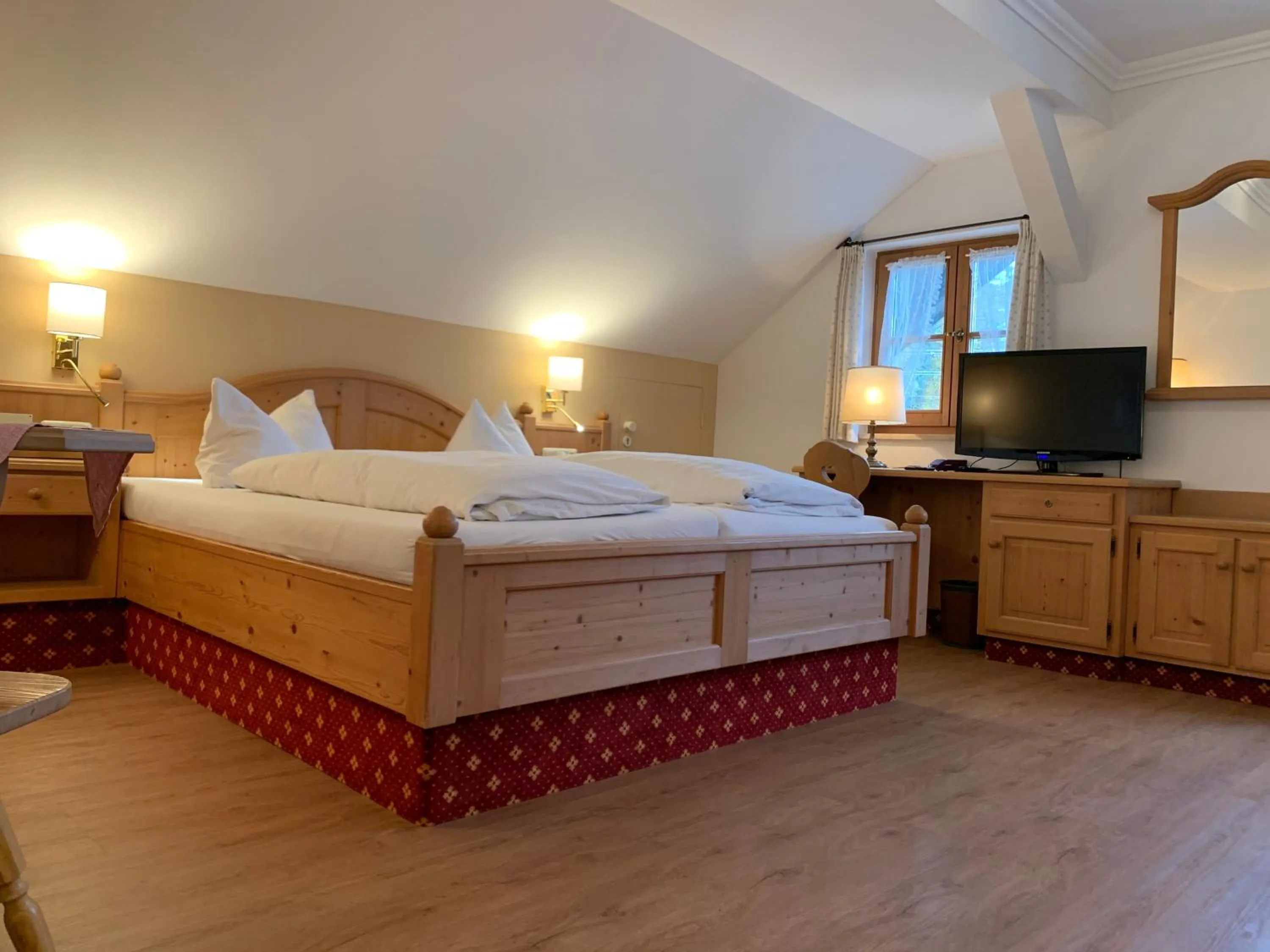 Photo of the whole room, Bed in Hotel zur Post