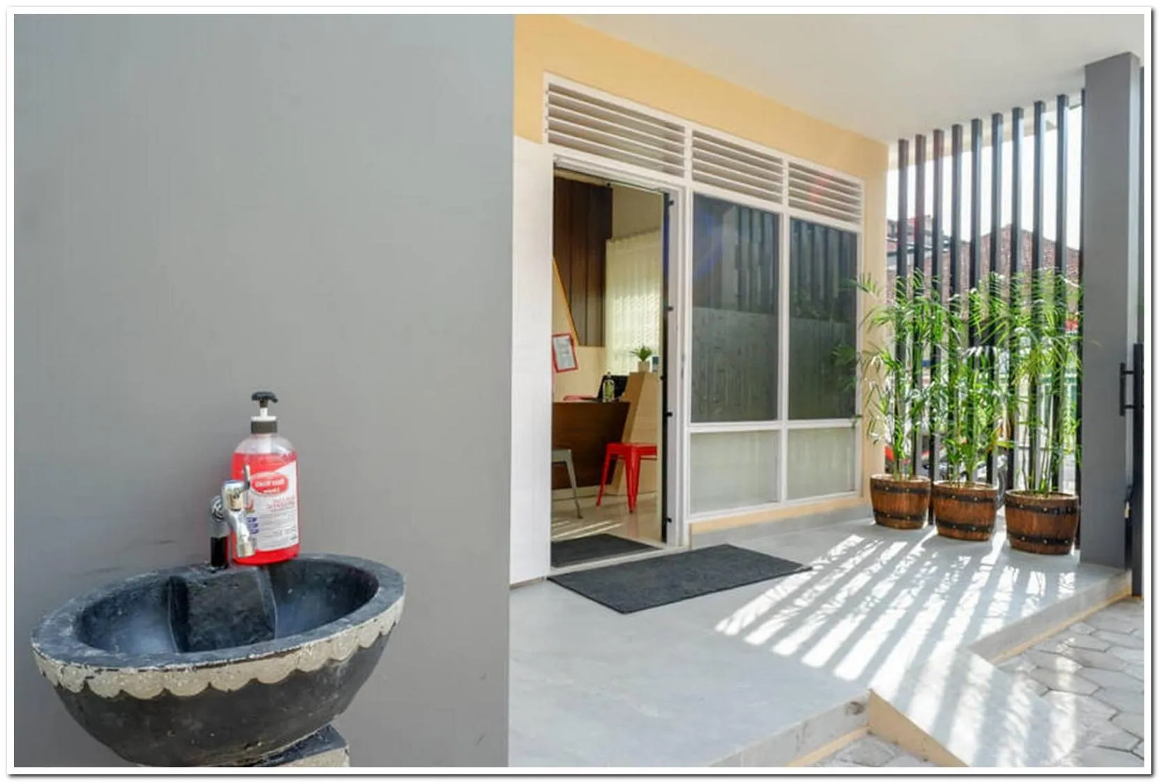 Lobby or reception in RedDoorz near Gejayan 3