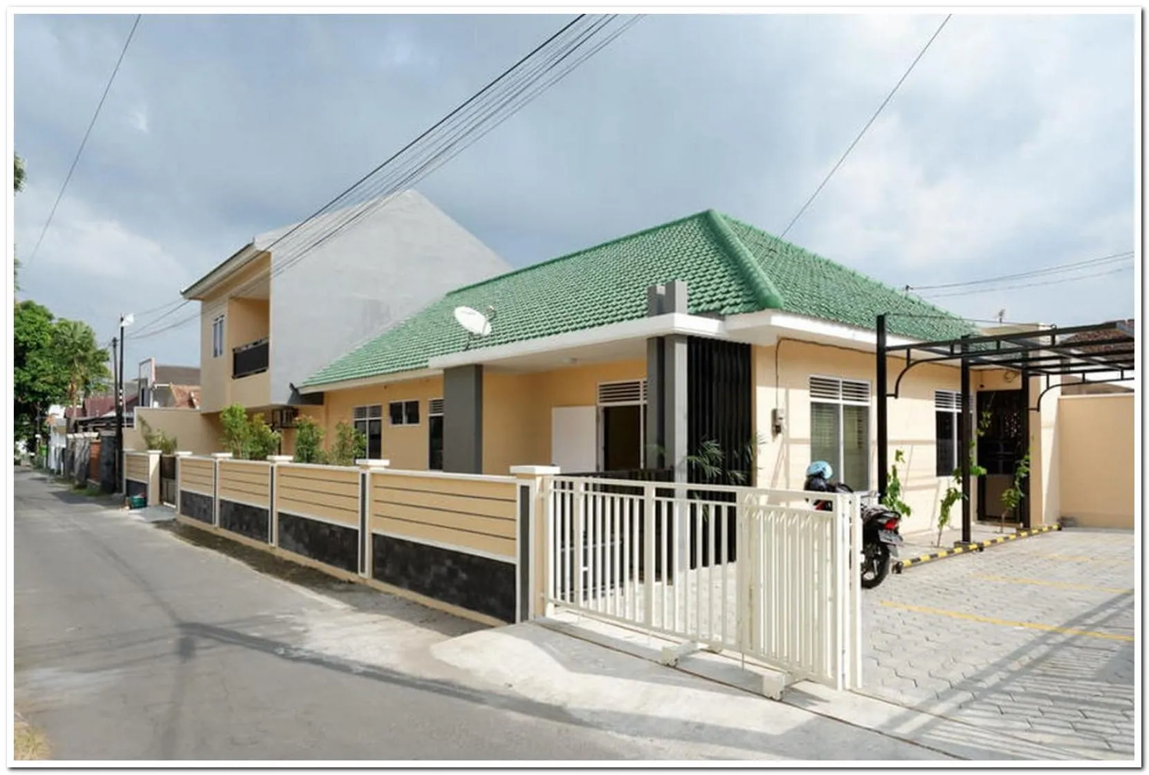 Property building in RedDoorz near Gejayan 3