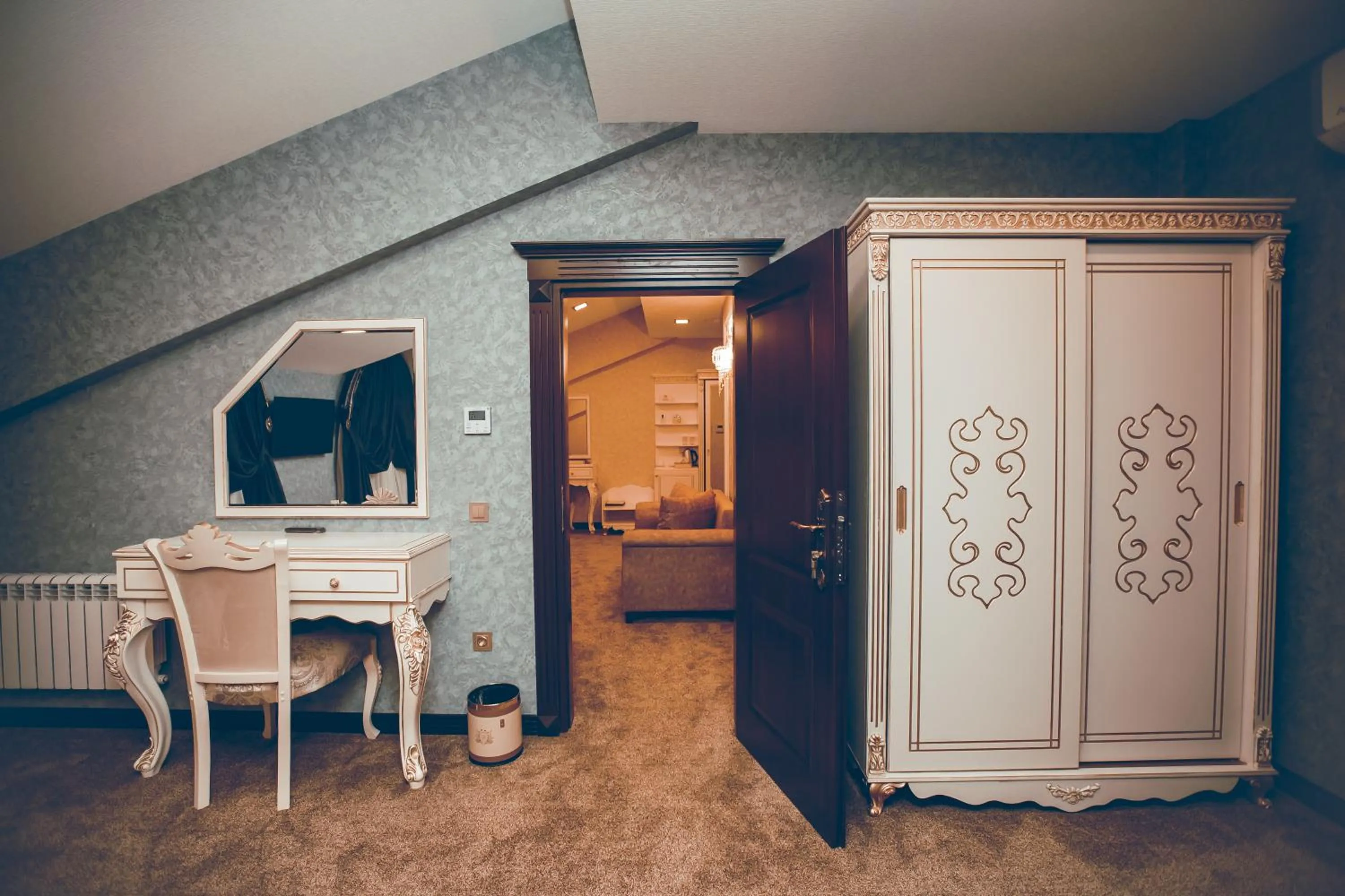 wardrobe in Baku Hotel Ganja