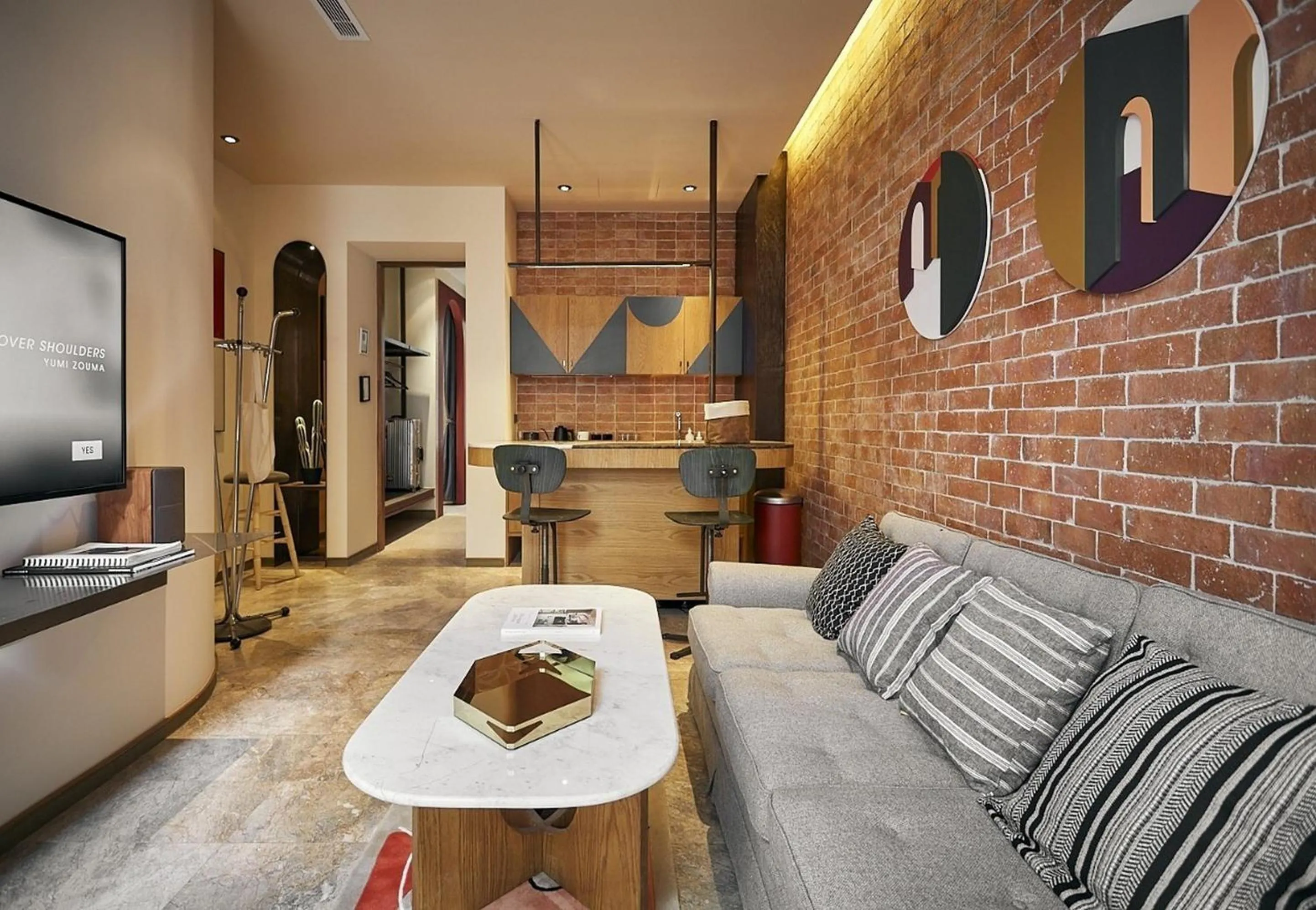 Communal lounge/ TV room in B House 49 Bangkok