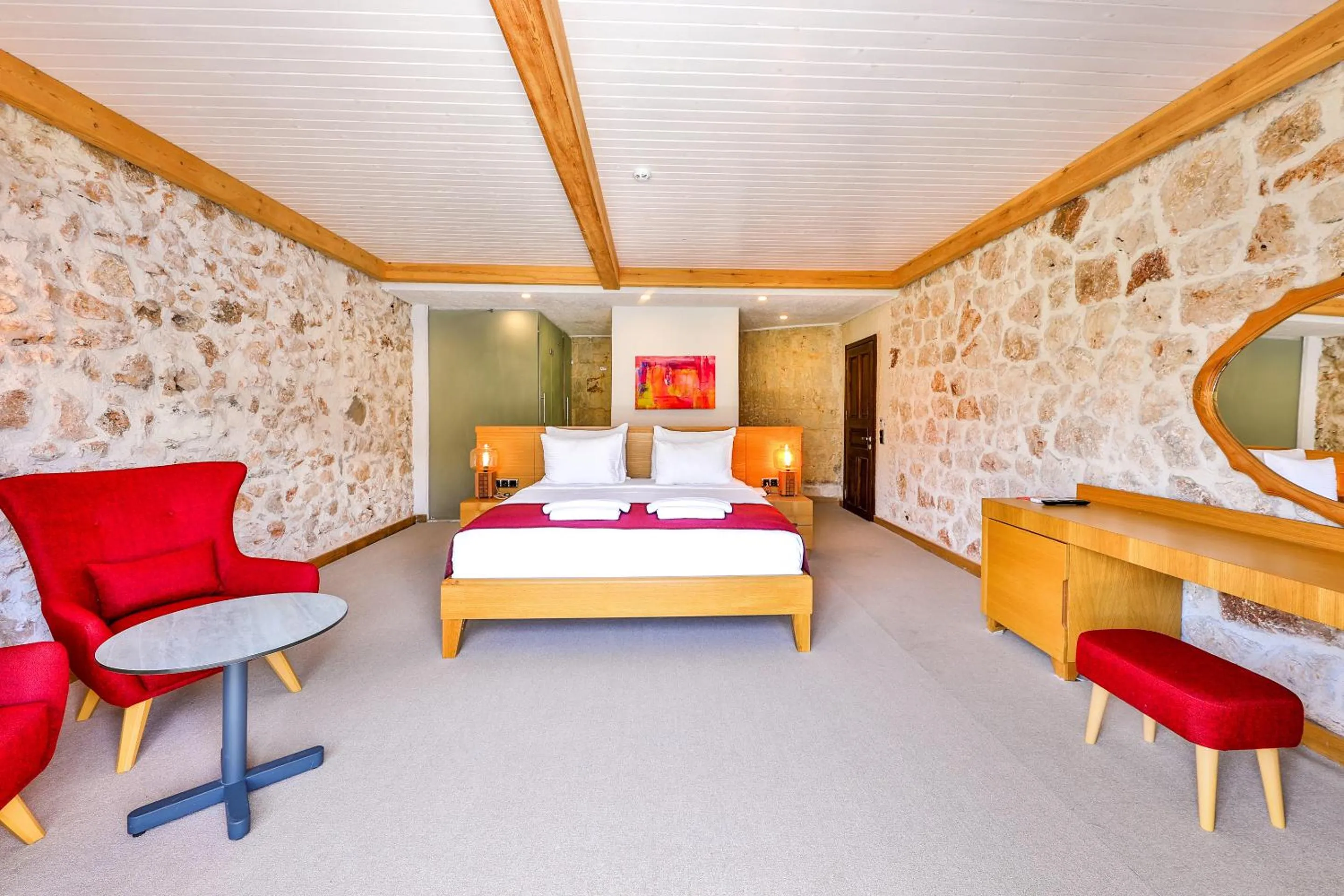 Photo of the whole room in Atalante Hotel