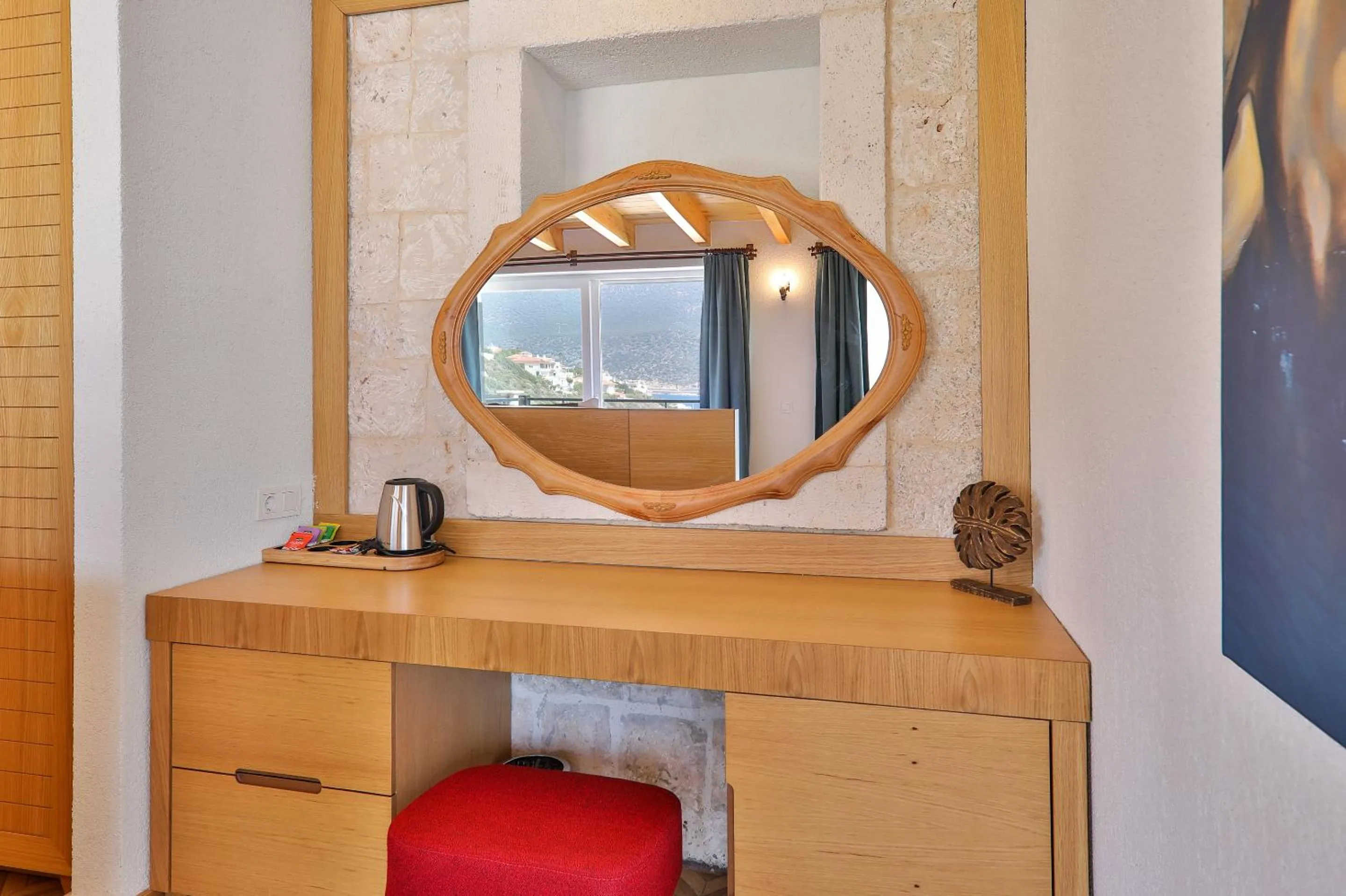 Seating area in Atalante Hotel